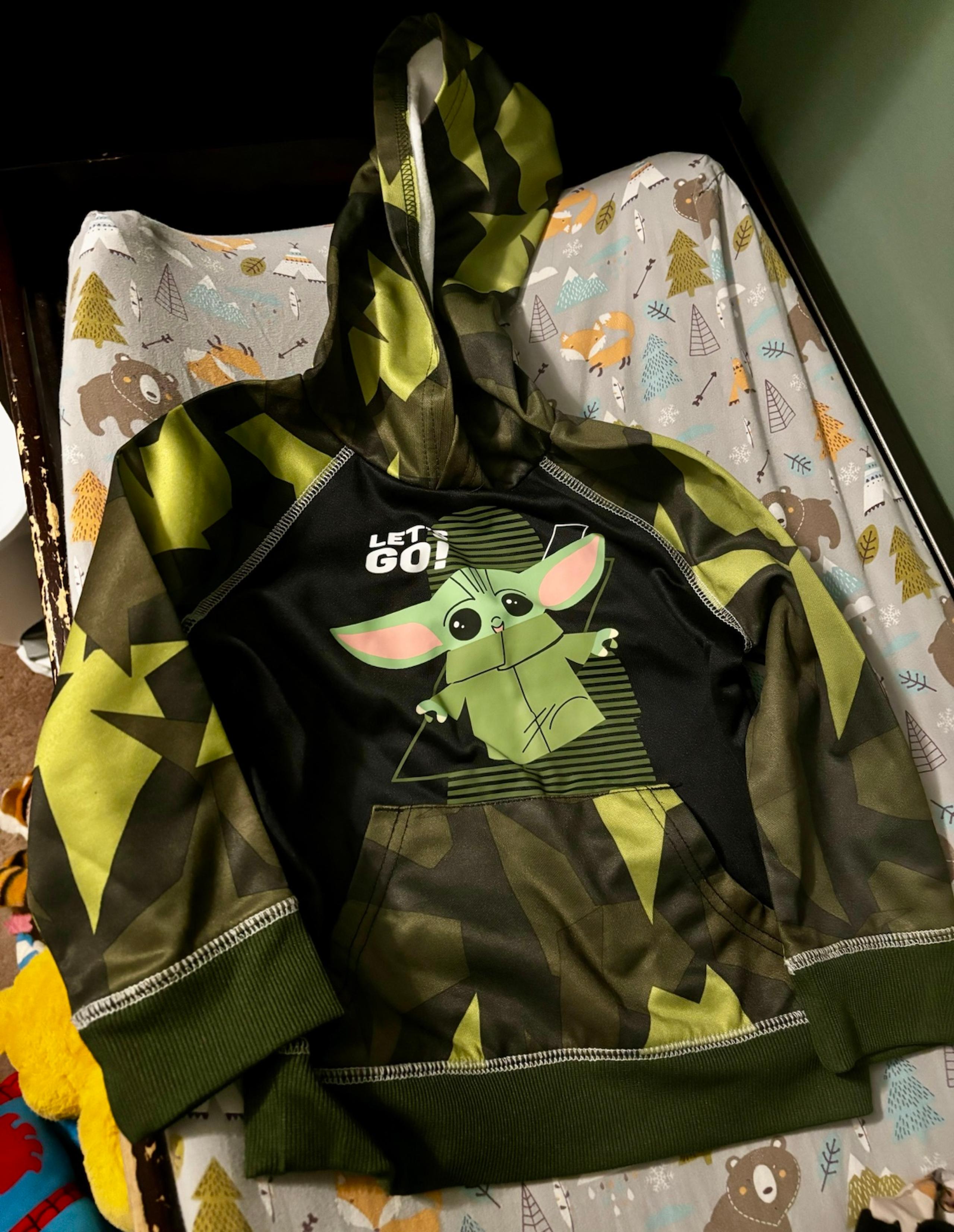 Jumping Beans Baby Yoda toddler boy hoodie
