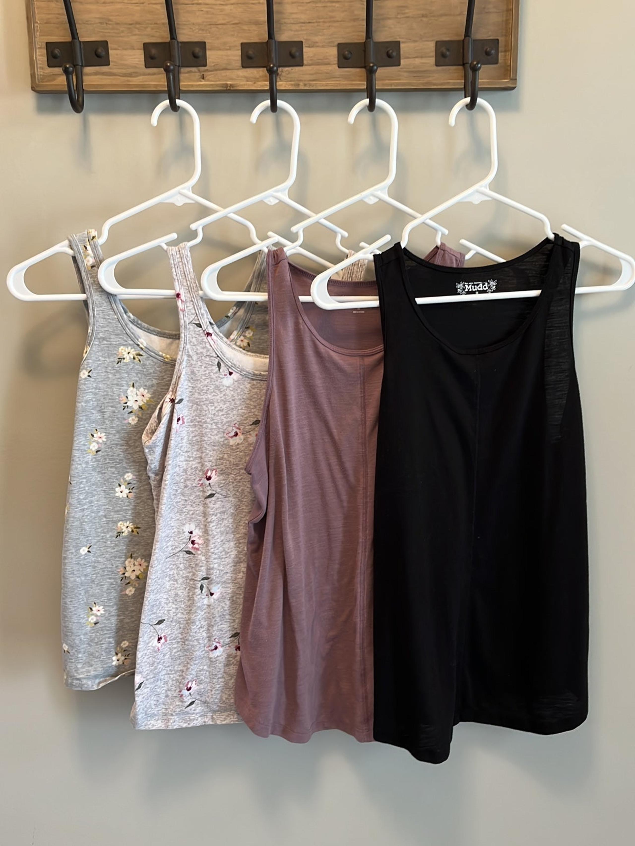 Women's Tank Tops-Mudd and SO Brand-M