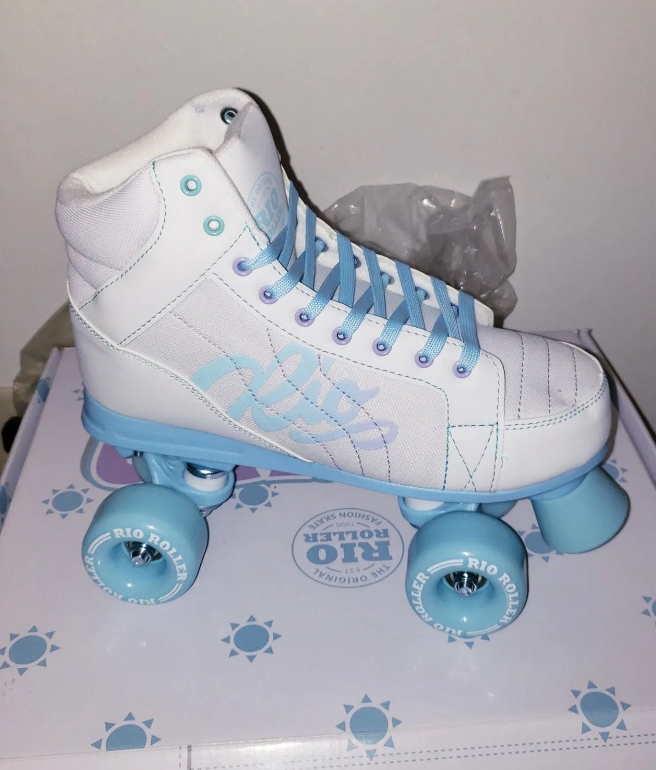 Rio Rollers Lumina White and Blue skates