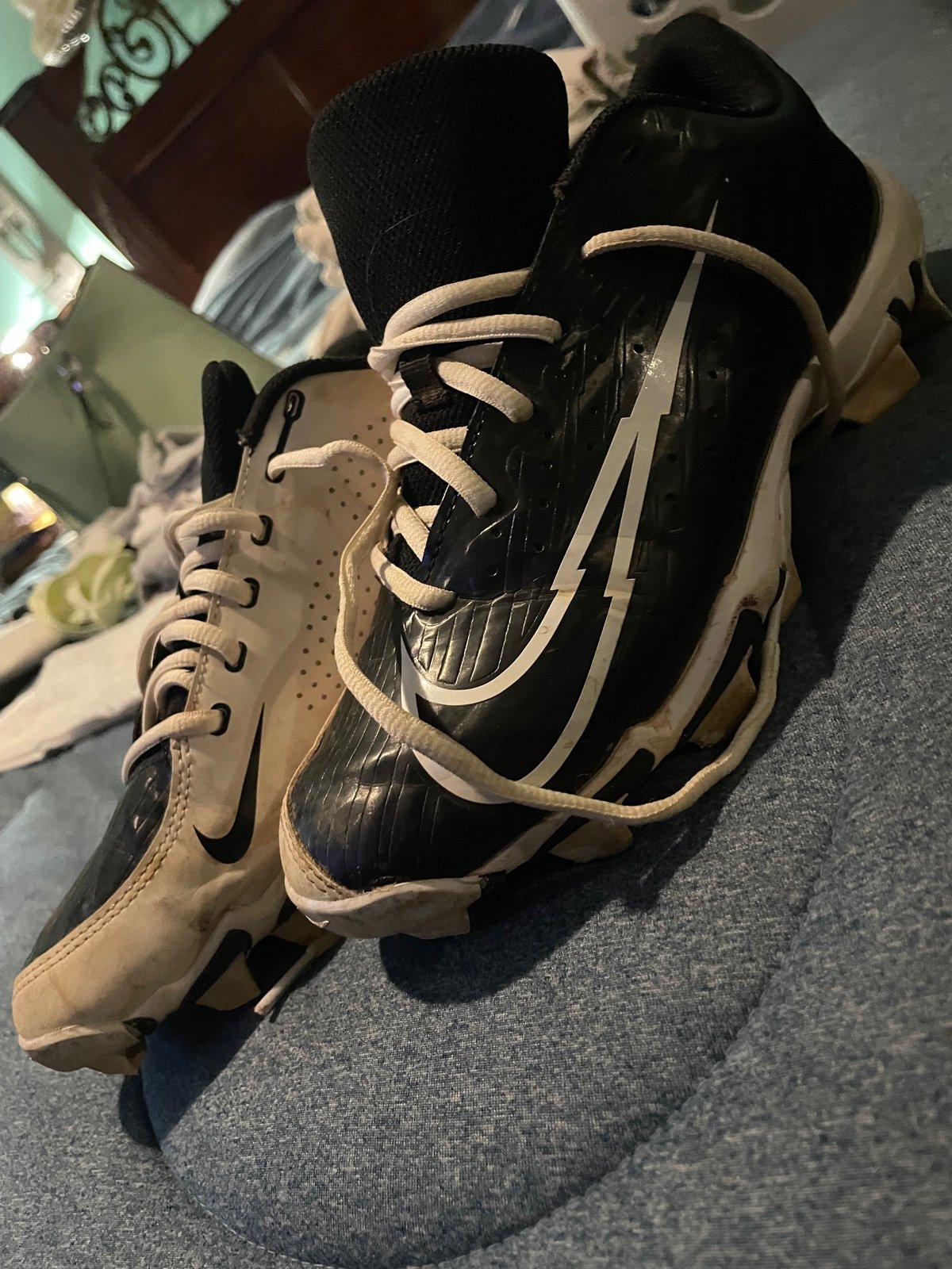 Nike baseball cleats. Size 6 Nike vapor ultrafly 4 keystone/electric speed Nike baseball cleats. Size 6 Nike vapor ultrafly 4 keystone/electric speed