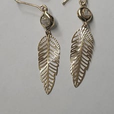14k Yellow gold feather Dangling Earring