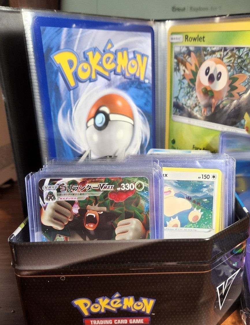 Random lot of Japanese and English Pokémon Cards