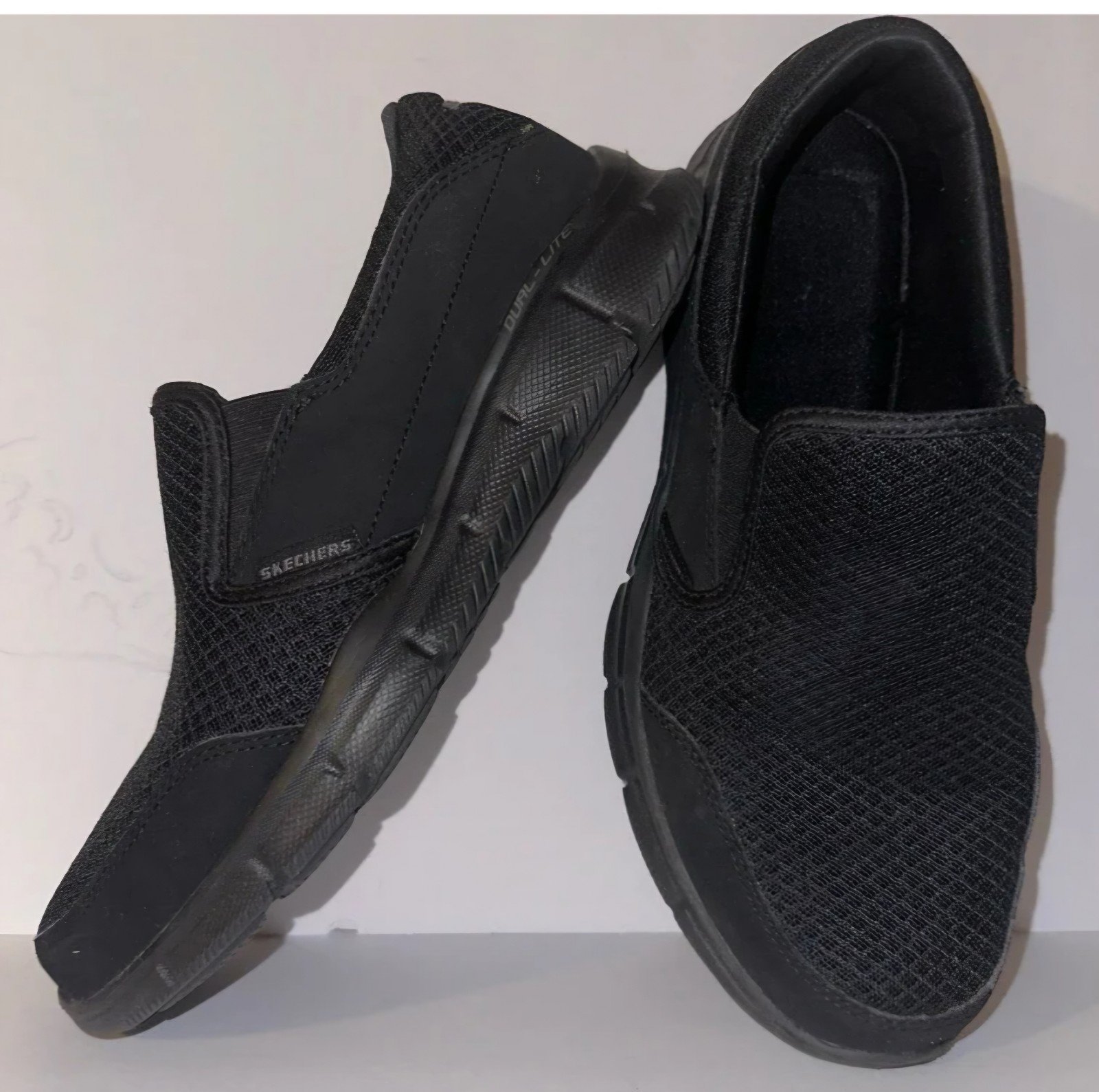 Like New Men's Skechers Slip-ons RF: Equalizer 5.0 Drayze Size 9.5 Shoes