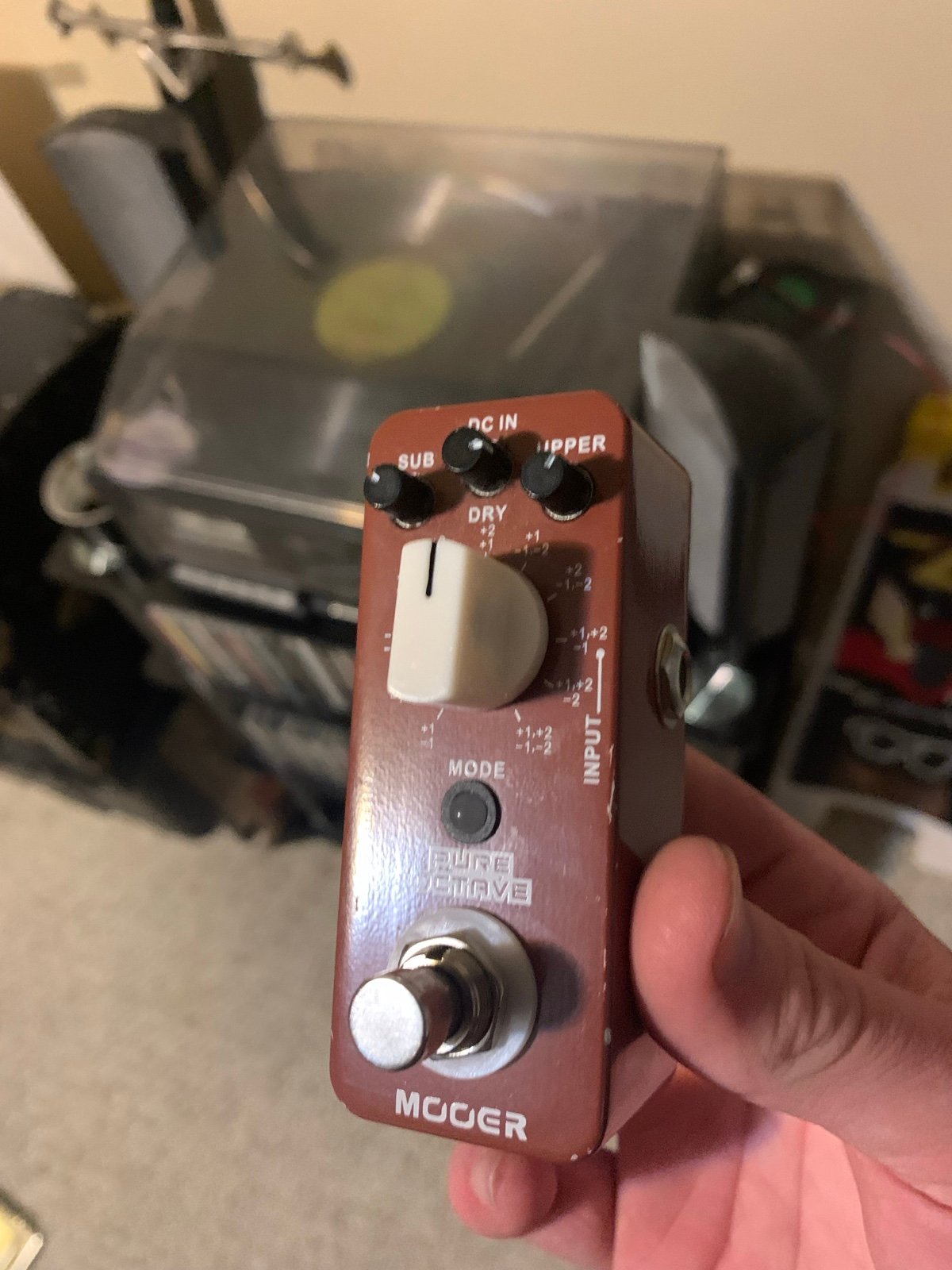 Octive divider guitar pedal by Mooer