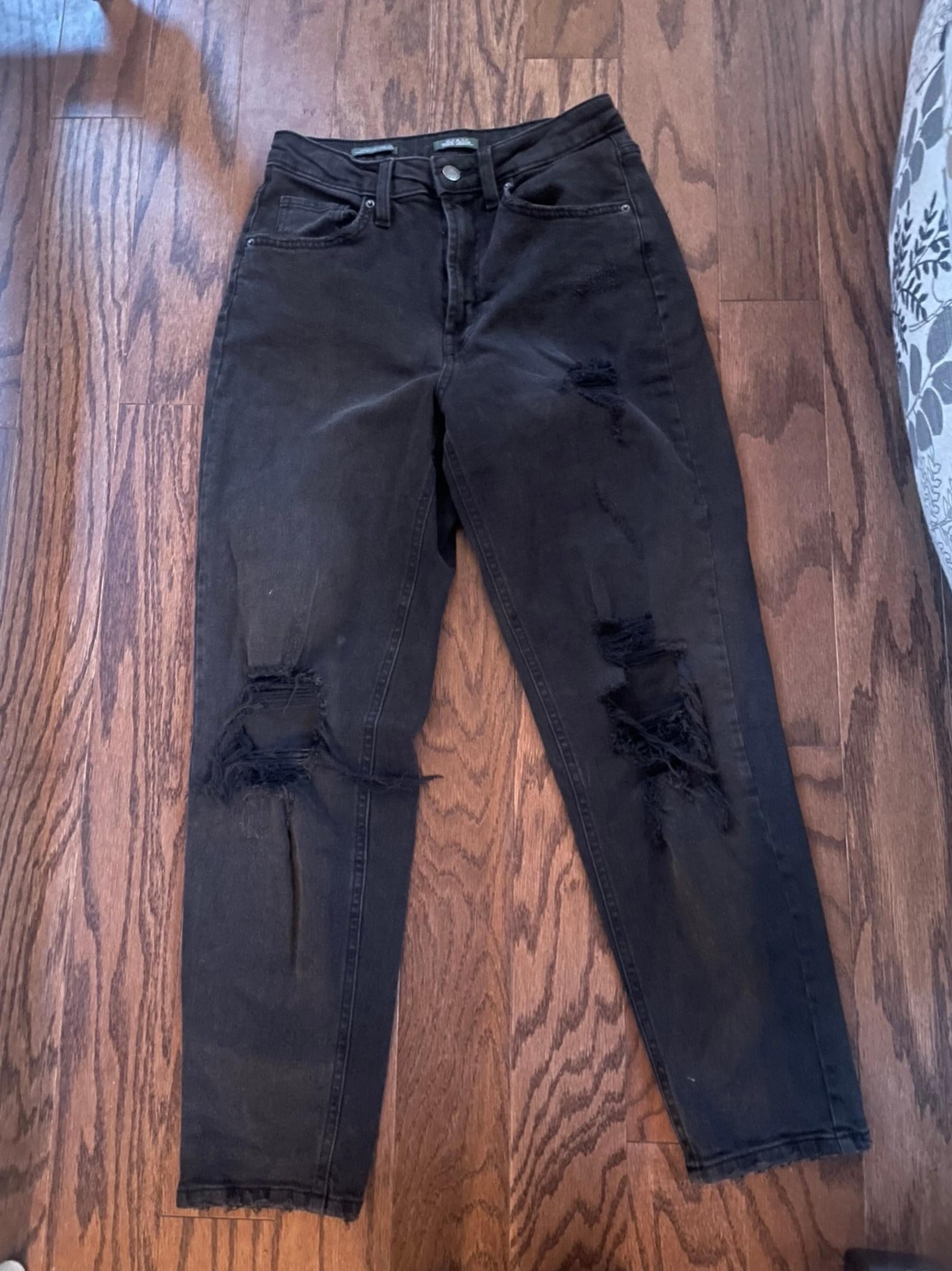 Wild Fable High Ride Tapered Women’s Black Tattered Jeans Size 2
