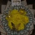 Yellow glitter roses qith 18 singles around