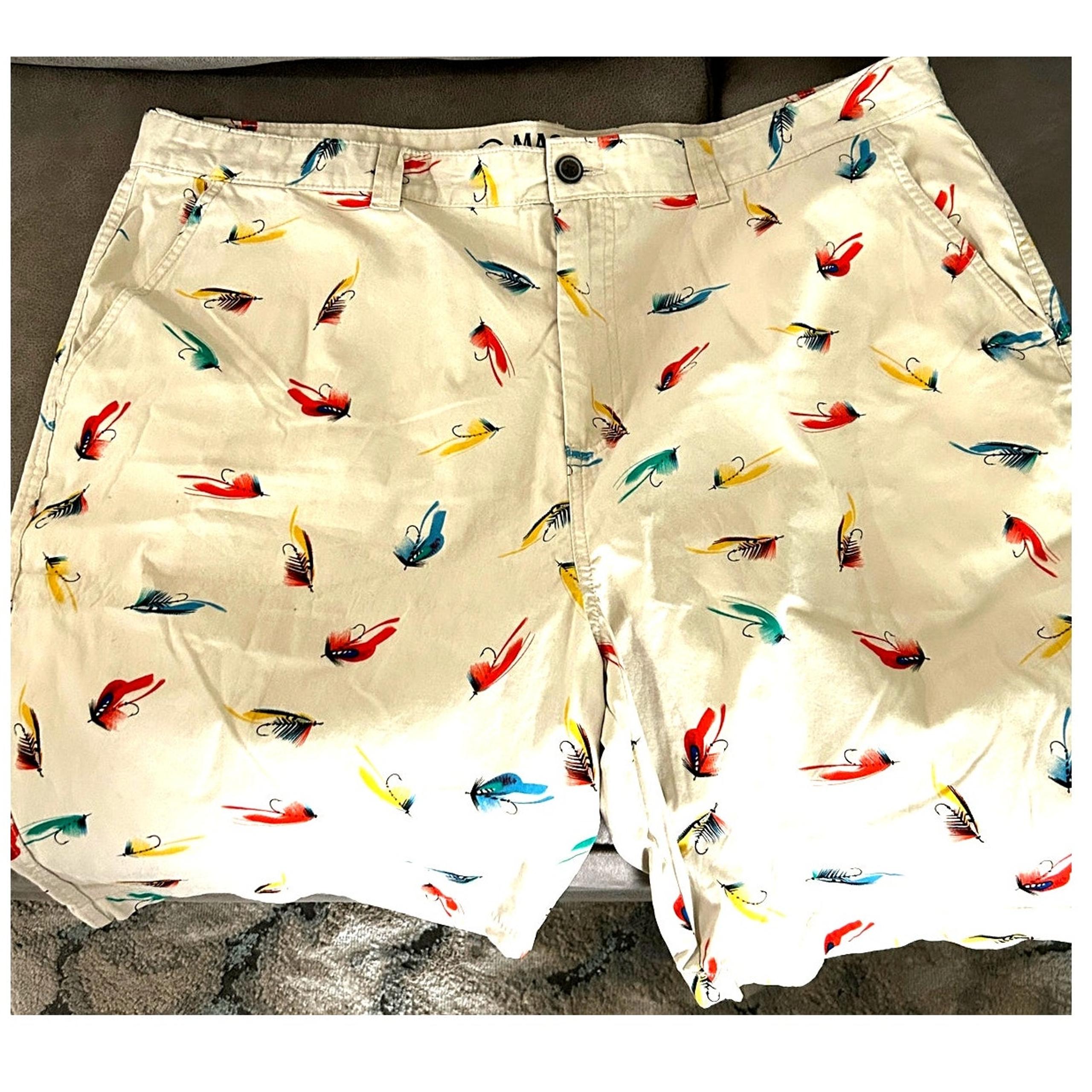 NWOT MAGELLAN OUTDOORS Shorts-Light Khaki-100% Cotton Fly Fishing Lures-Size 44