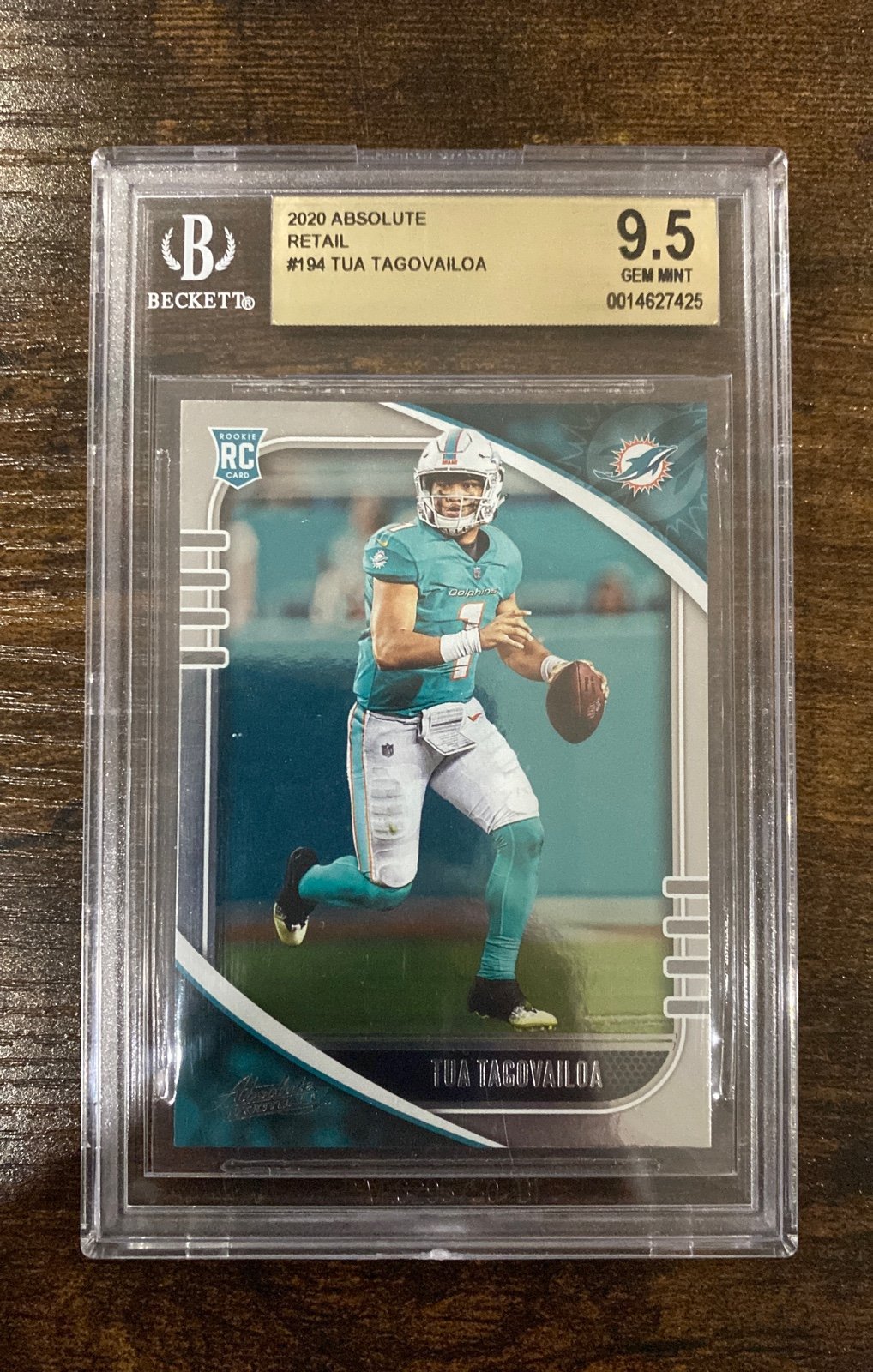 2020 Absolute-retail Tua Tagovailoa RC #194 BGS 9.5