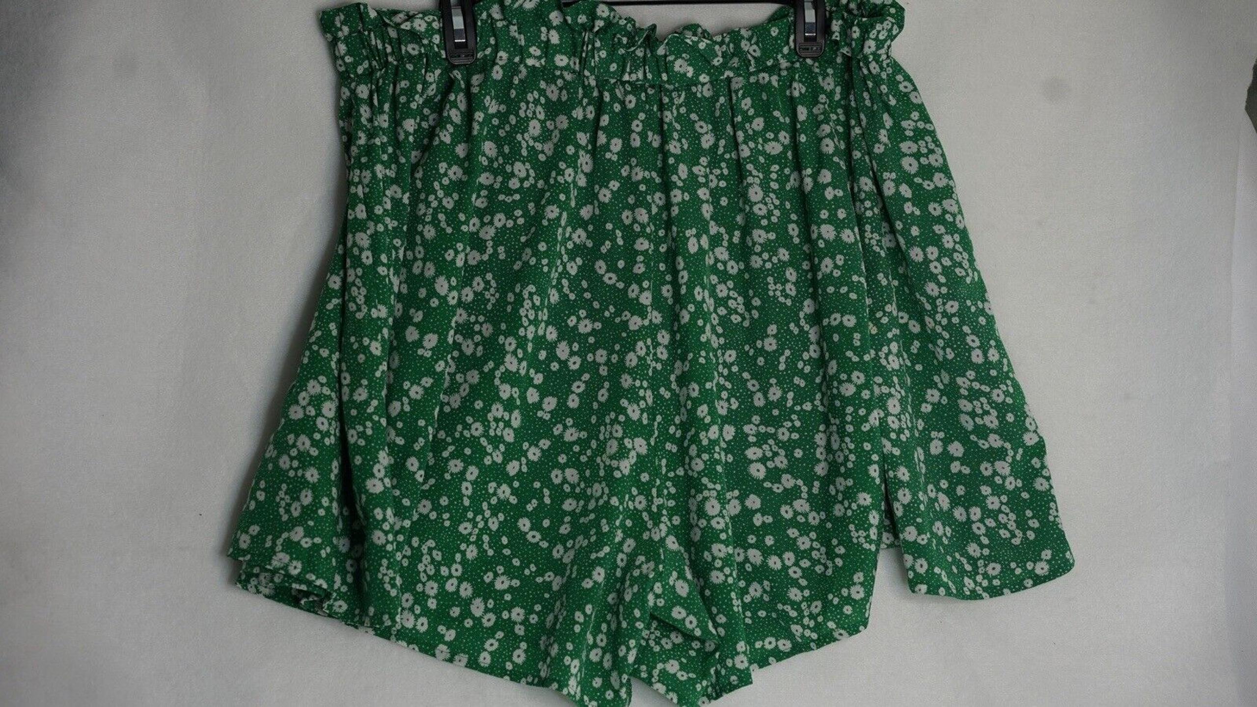 Comfy Green Short White Floral Pattern Flowy Bohemian Bag Shorts SHEIN Vacation