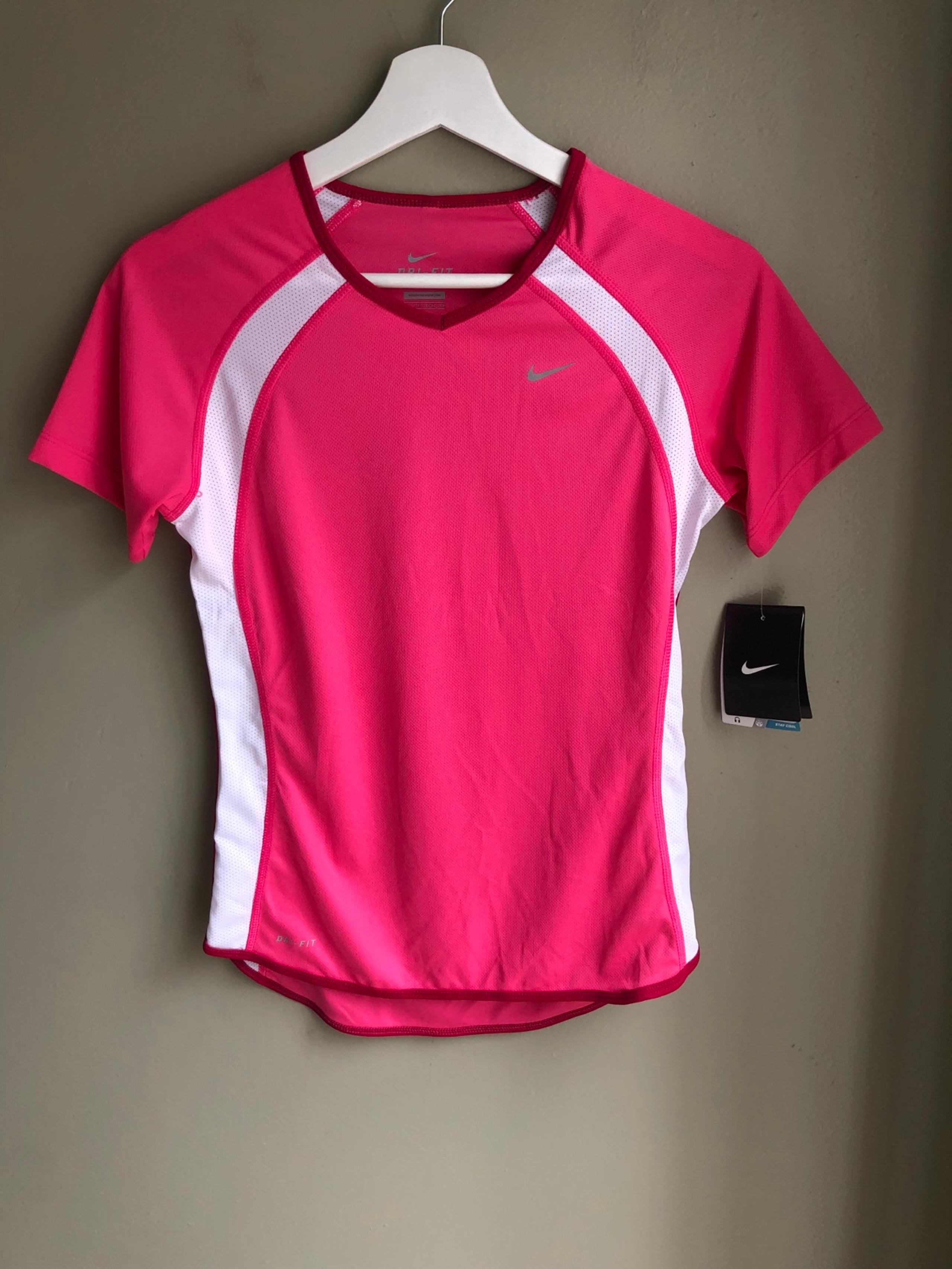NWT! Nike Womens Athletic Stretch Dri Fit T-Shirt Pink Size: XS