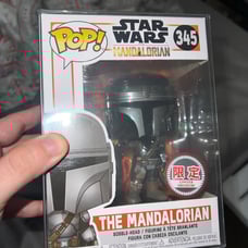 Funko Pop Full Chrome Mandalorian Japan