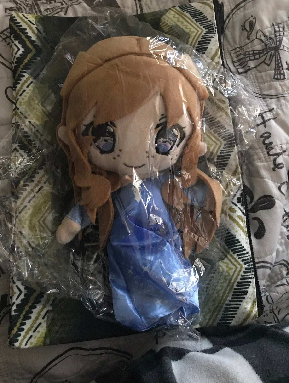 Feyre plushie from Faecrate