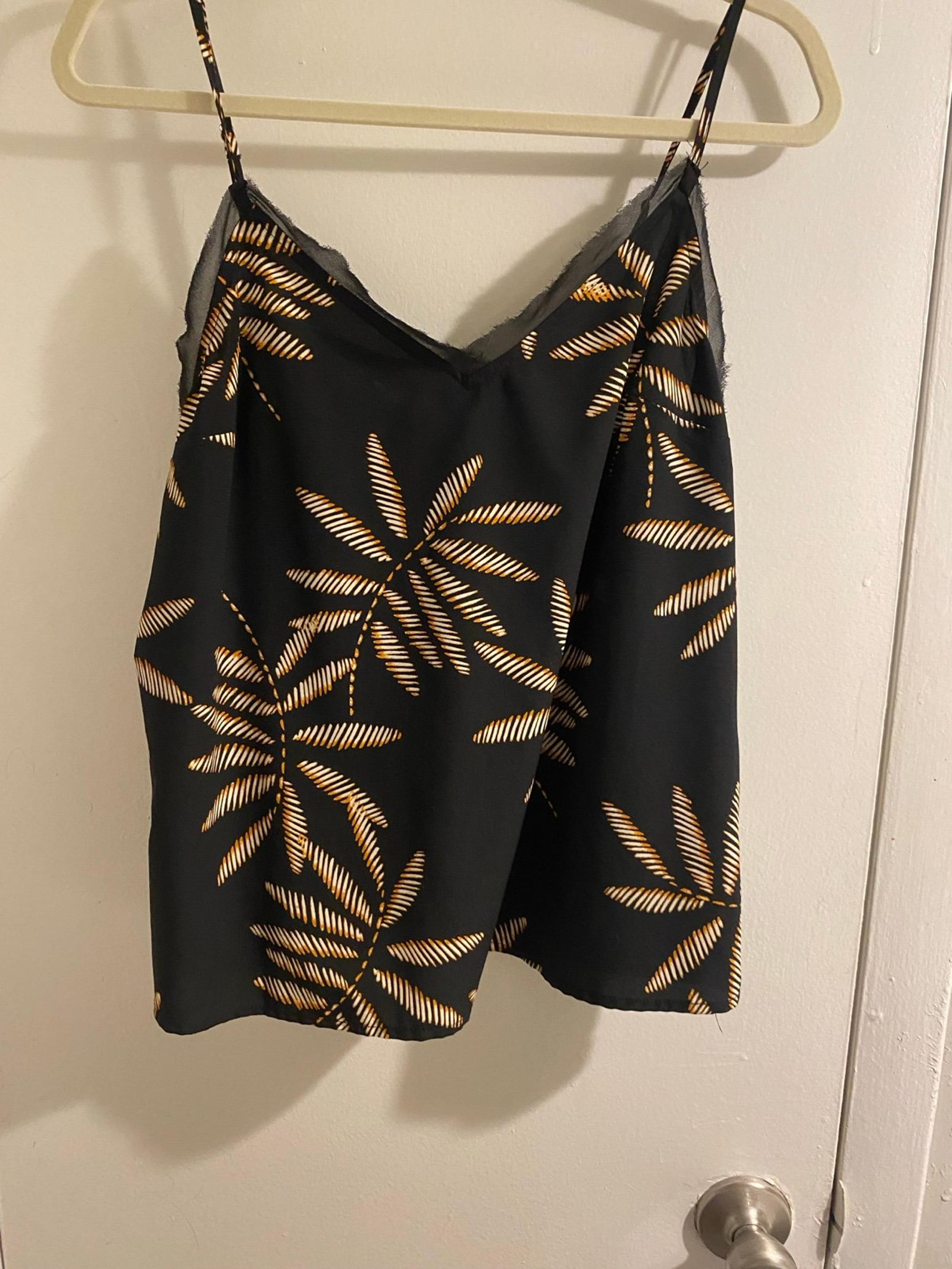 A new day women’s black gold leaf tropical print camisole medium
