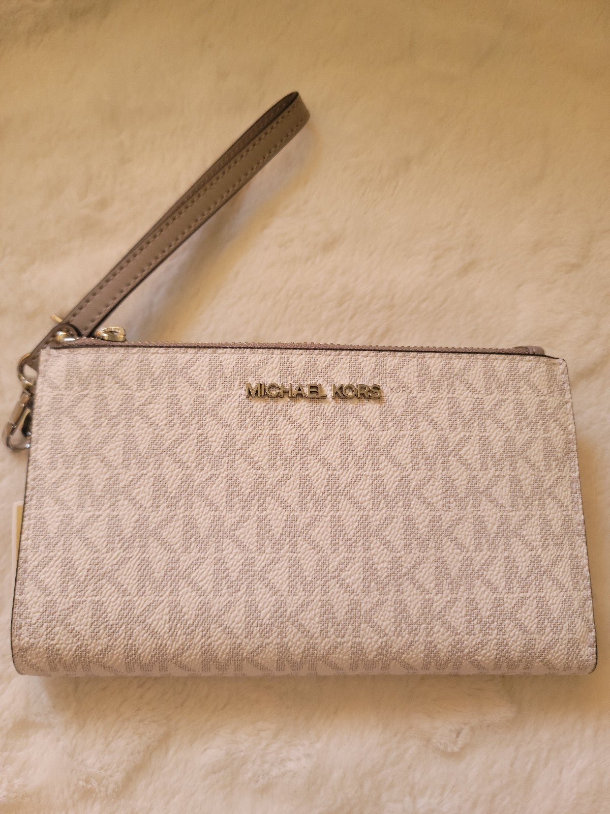 Michael Kors Wallet 2 zip compartments