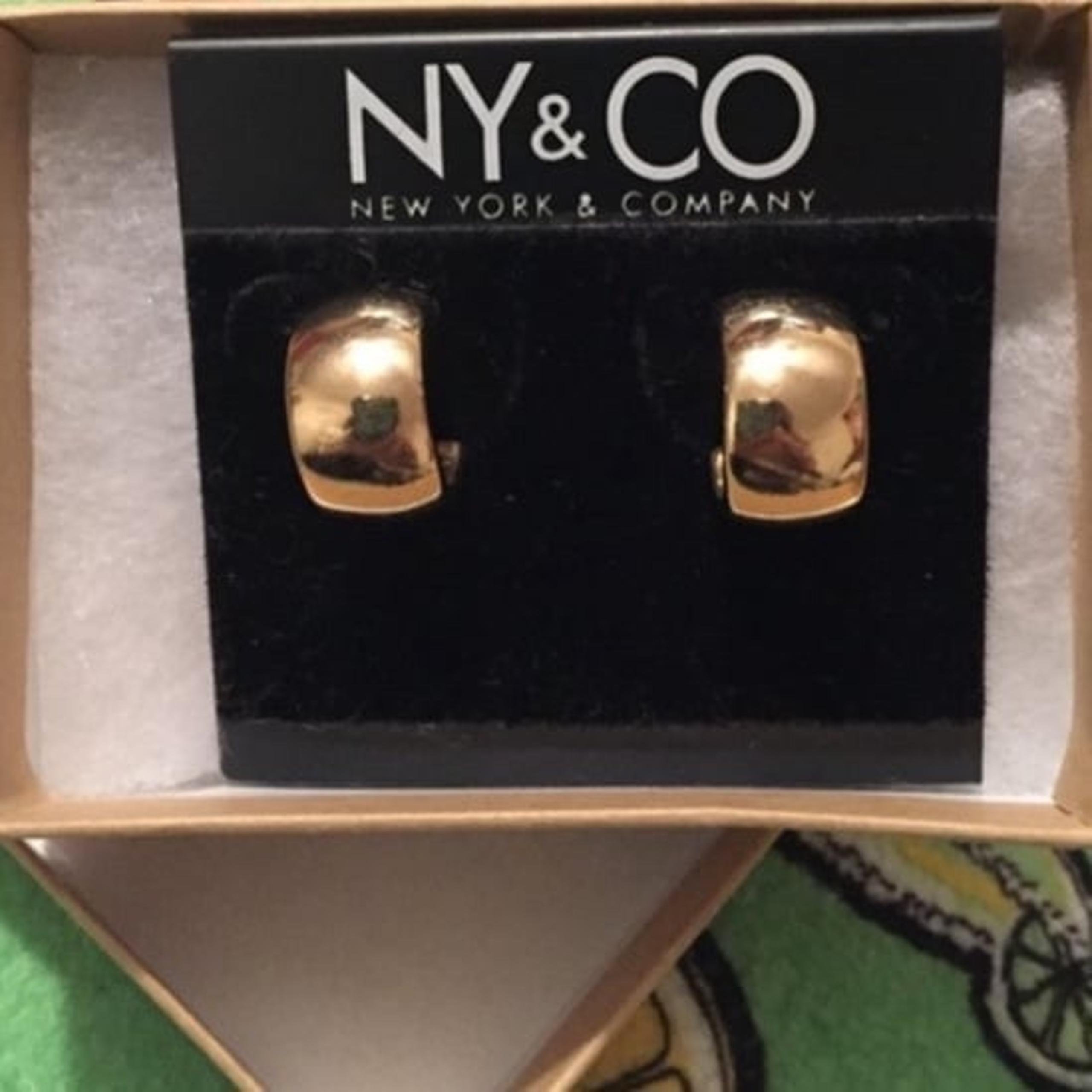 NEW NY & CO Pierced Earrings