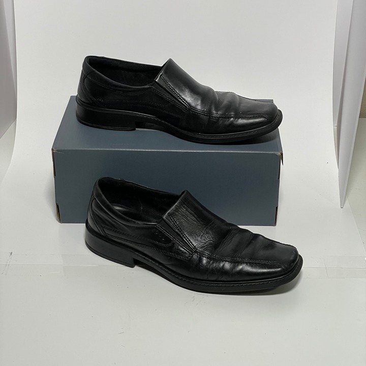 Ecco Mens Loafer Black Leather Side Elastic Insets Moc Toe Block Heel 44 (US 10) Ecco Mens Loafer Black Leather Side Elastic Insets Moc Toe Block Heel 44 (US 10)