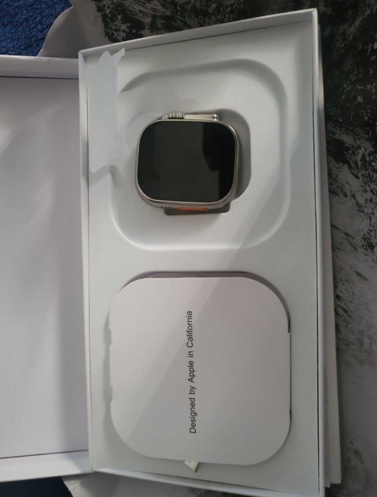 Apple Watch Ultra 2 orange Ocean Band 49mm