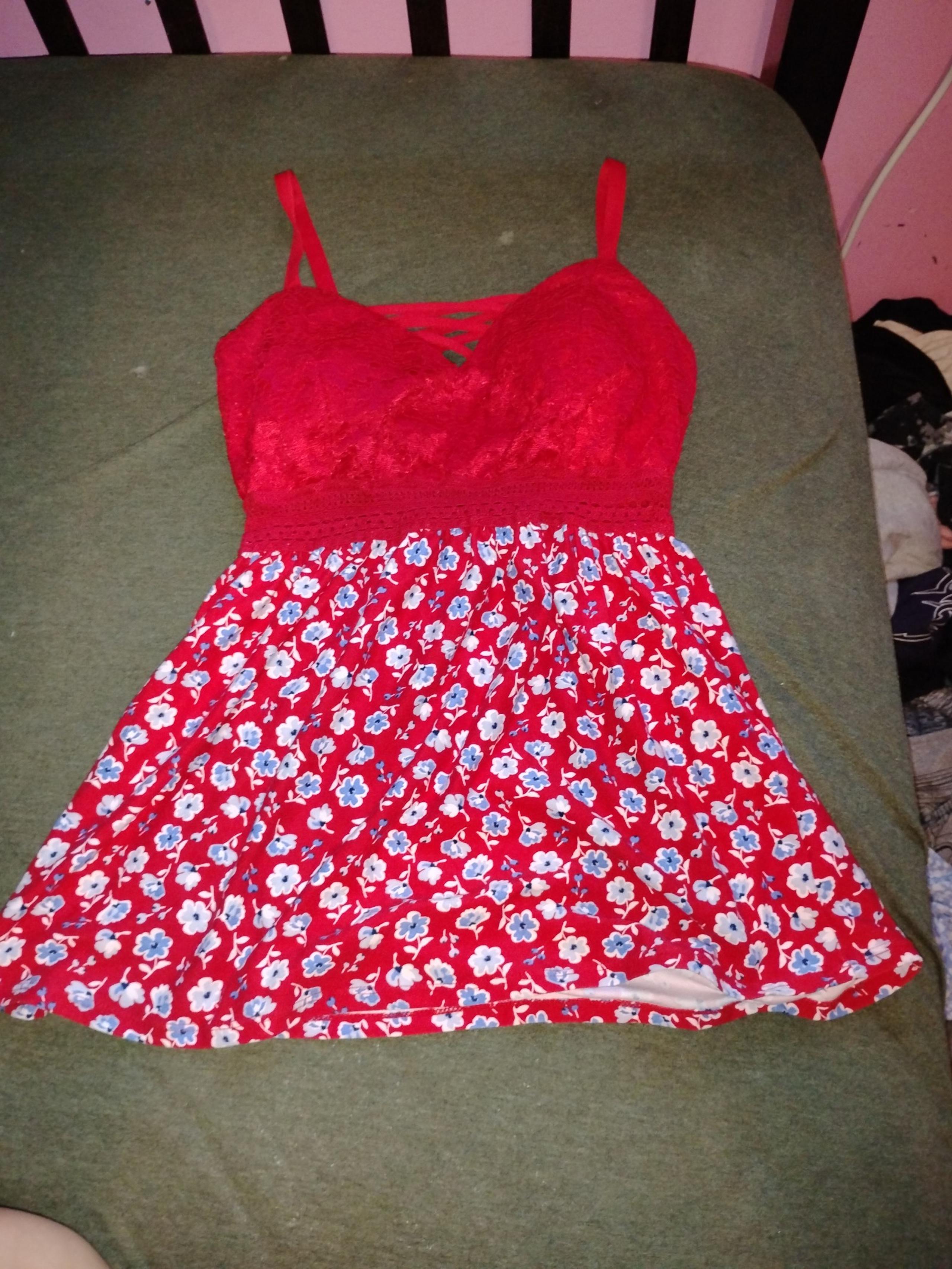 Lil dress top