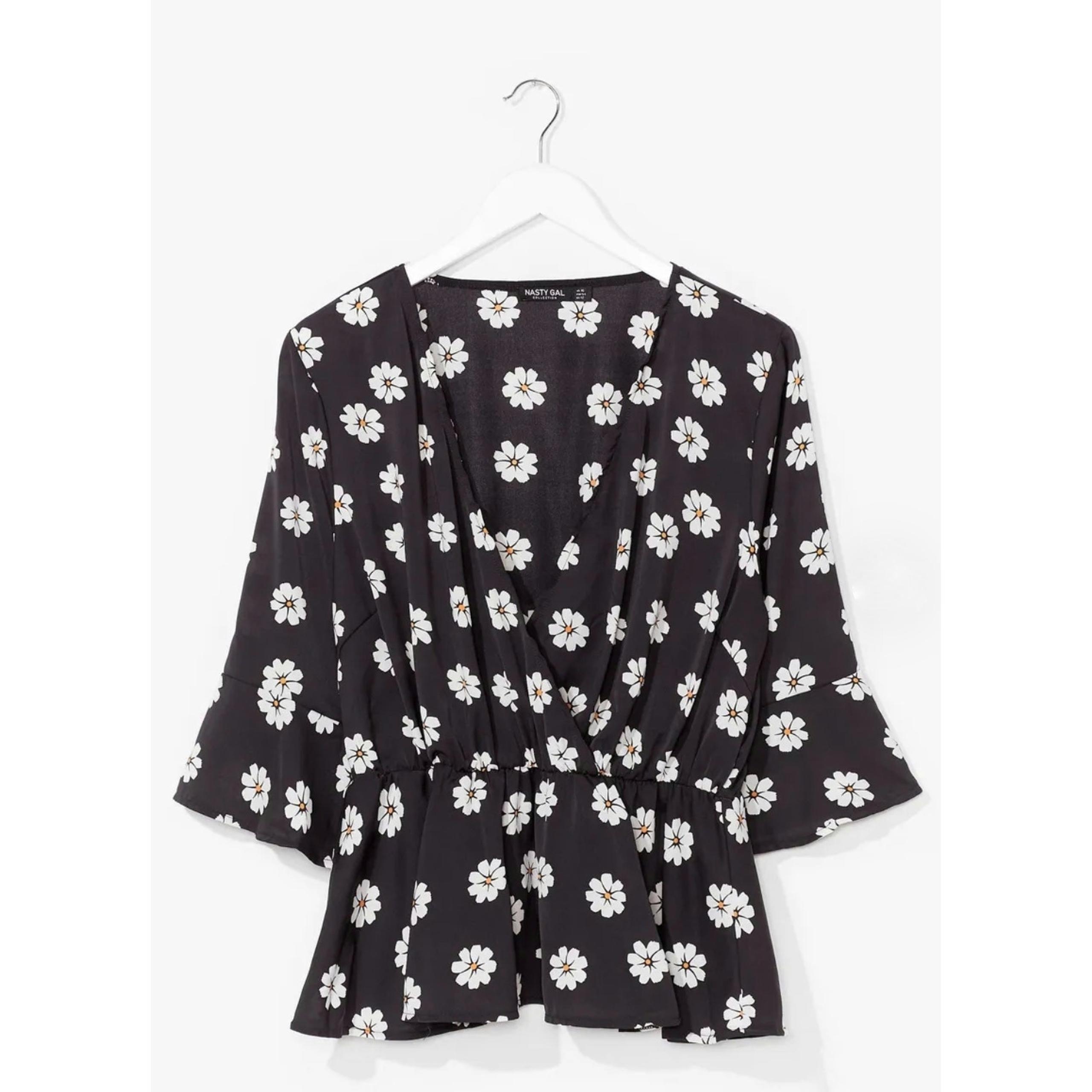 Nasty Gal Daisy Me Rollin' Wrap Top Peplum Blouse Plus Size 22 Black Boho Casual