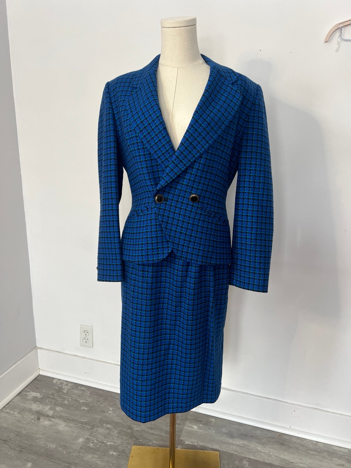 Pendleton size 8 blazer and skirt set 100% virgin wool