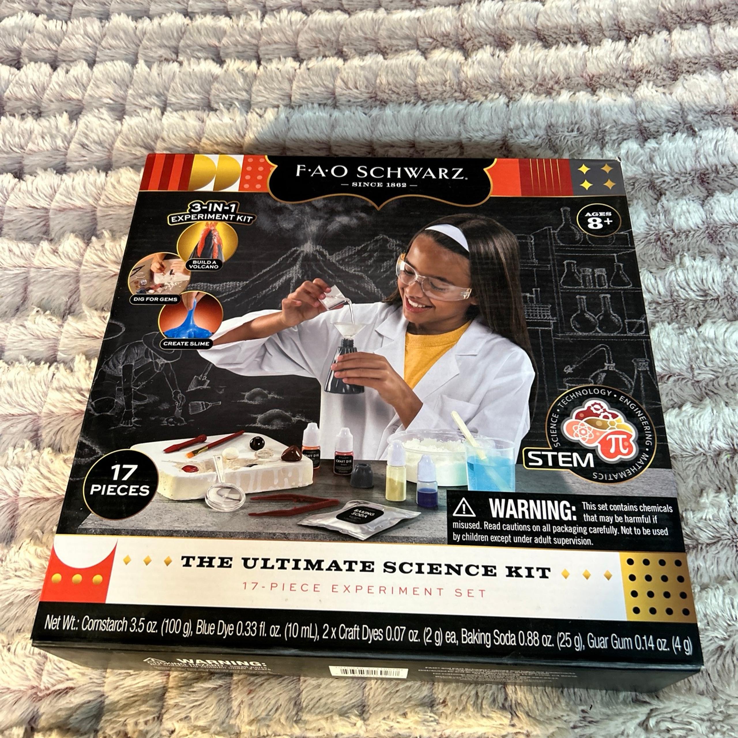 Discovery Kids #MINDBLOWN Ultimate Science Experiment 17 pc Kit
