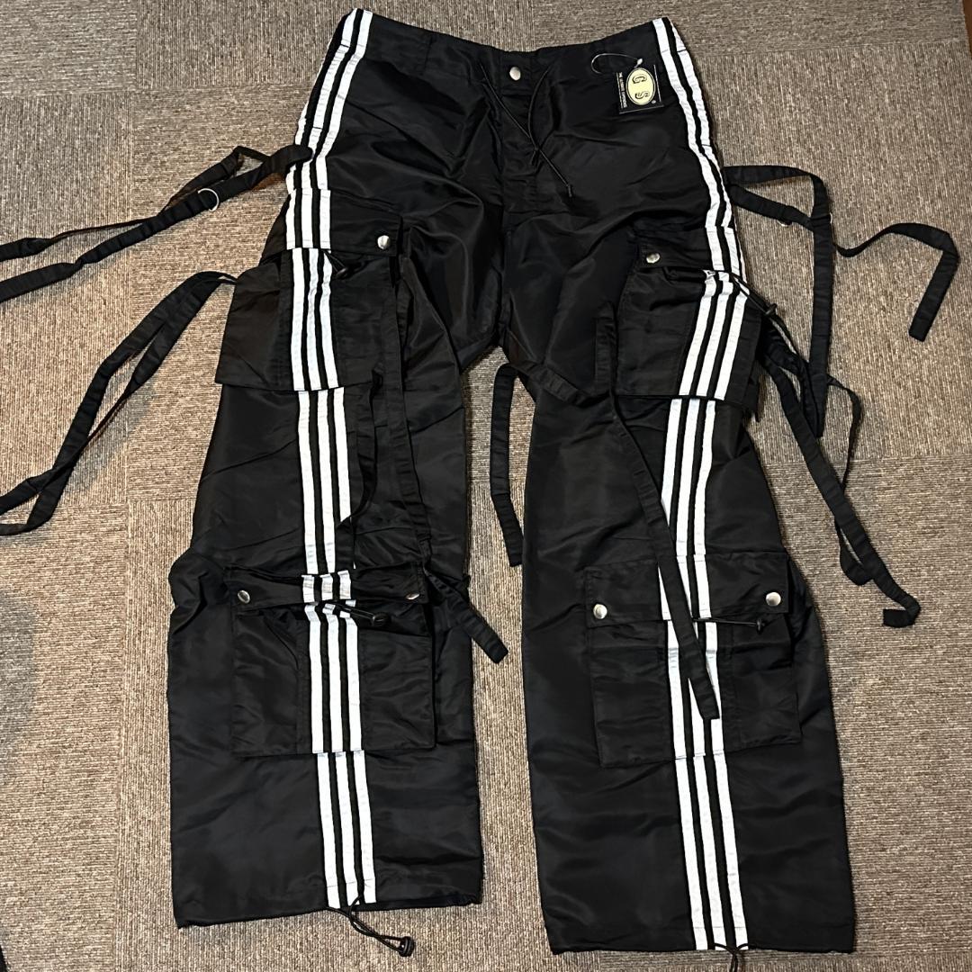無料配達 Re-Nylon 3 Stripes Techno Cargo Pants パンツ