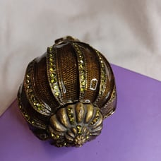 Vintage 00 Sea Shell Rhinestone Enamel Trinket Box.