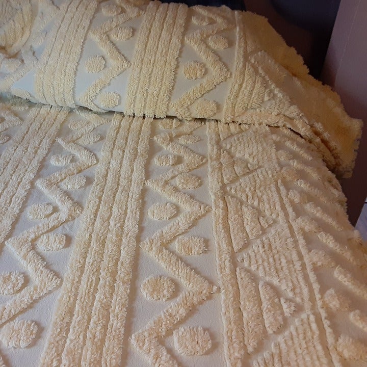 Linen Source Twin Chenille Coverlet. Sunny Yellow-