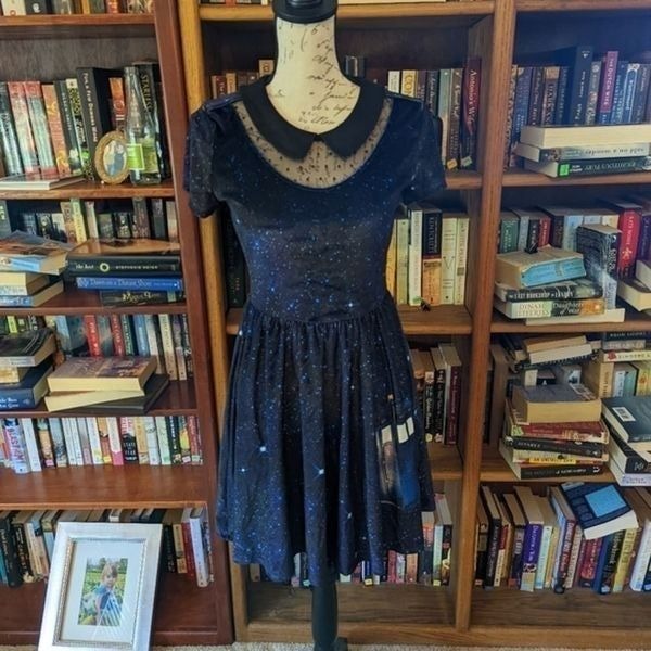 hot topic Dr. who TARDIS galaxy swing dress blue velvet Peterpan collar sz s nwt