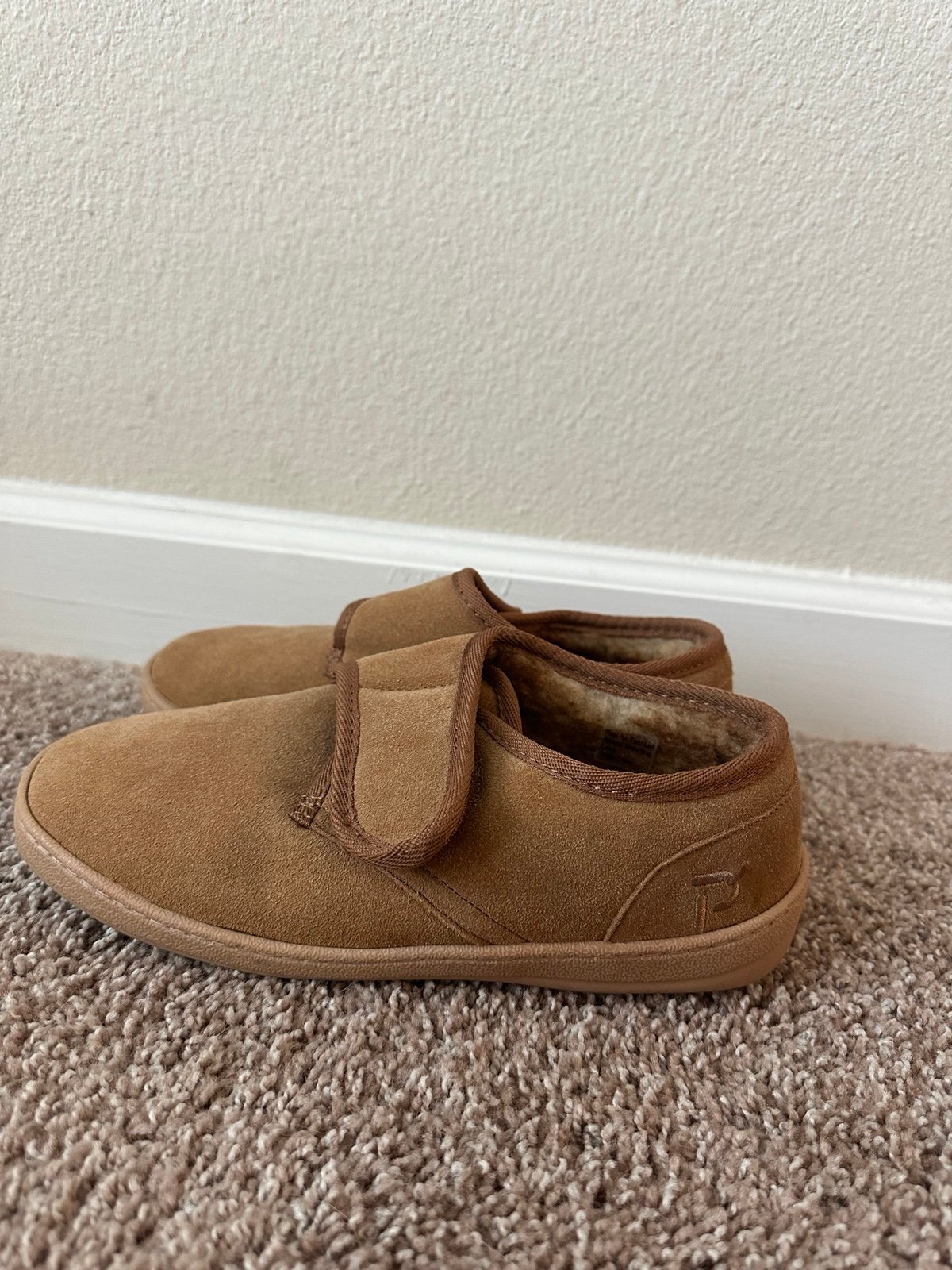 Propet Lamb Fur Velcro Adjustable Slippers Men's Size 8 Leather Natural Brown