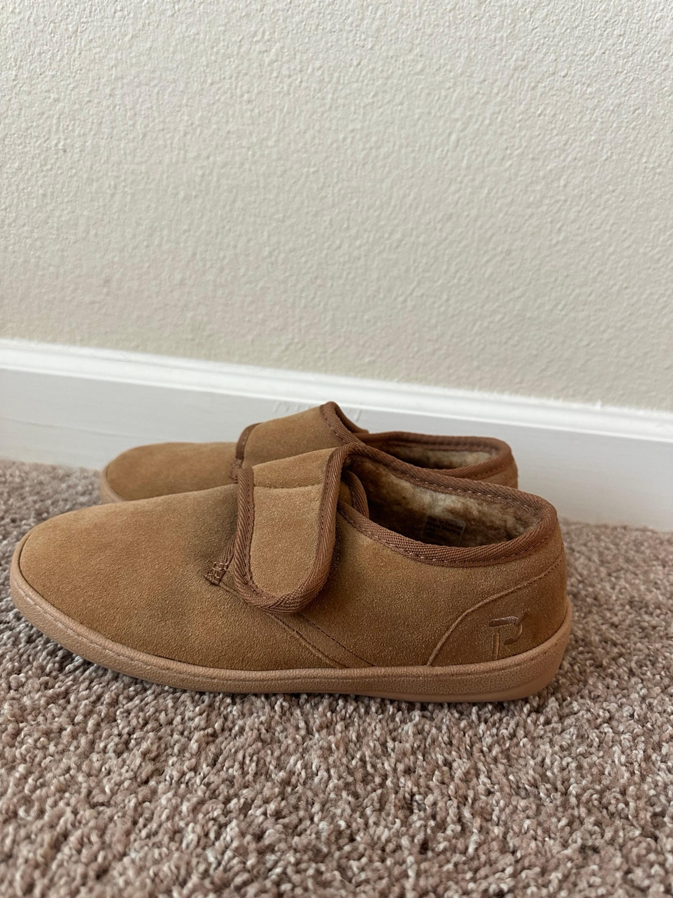 Propet Lamb Fur Velcro Adjustable Slippers Men's Size 8 Leather Natural Brown