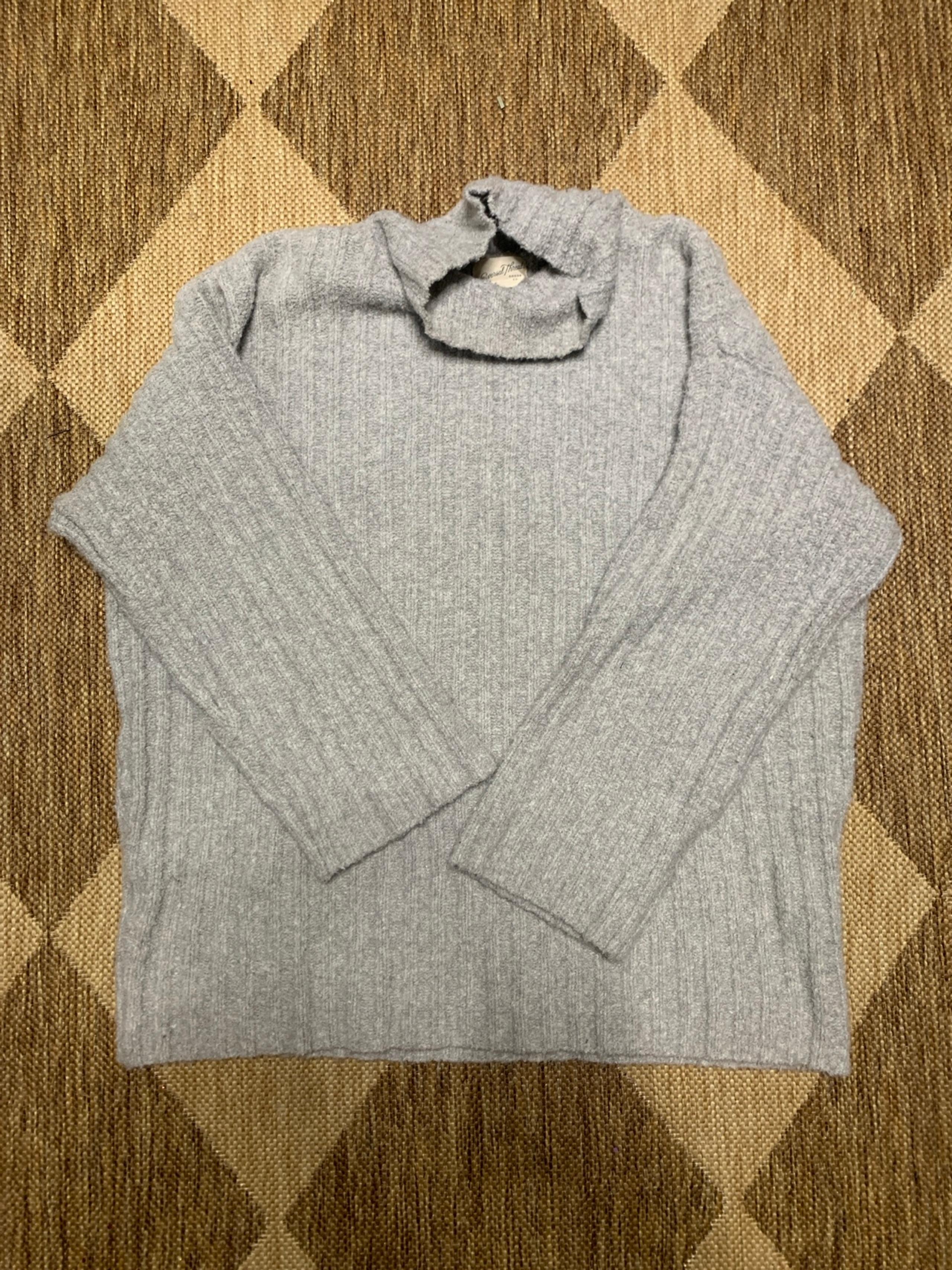 NWOT Universal Threads Mock Turtleneck Sweater, Large