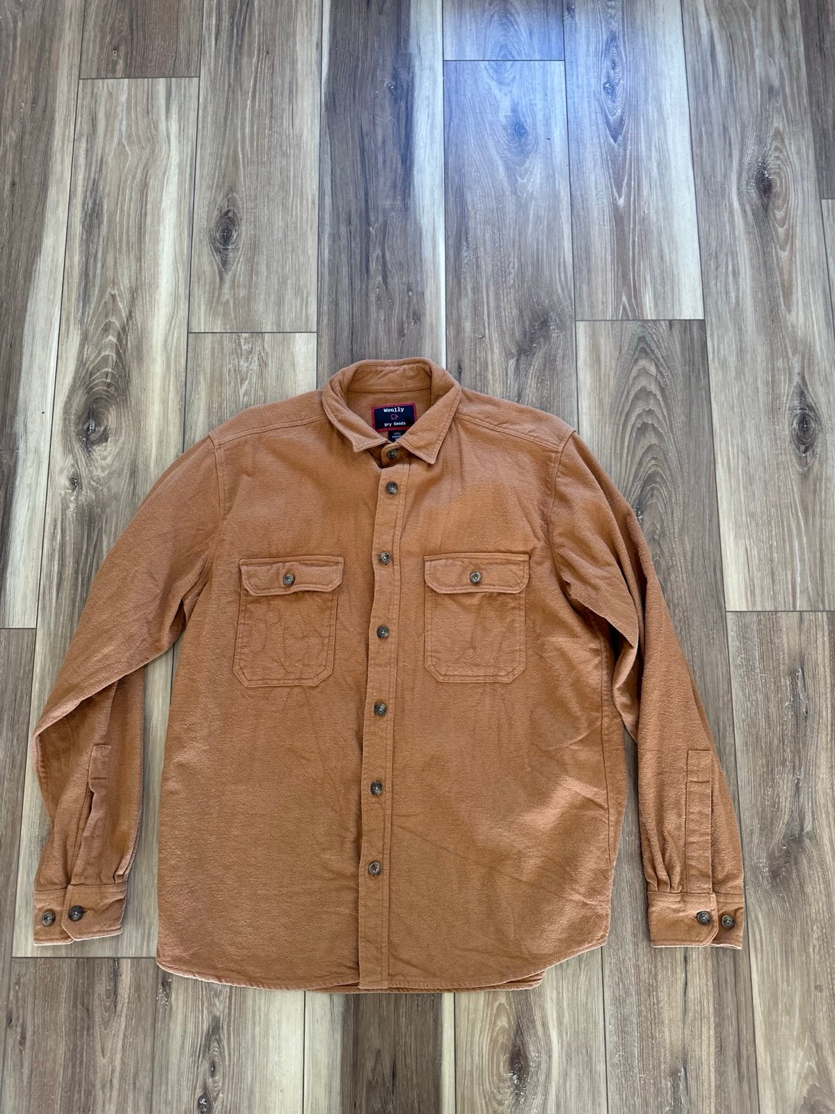 Woolly dry good mens Button-Up Shirt size medium
