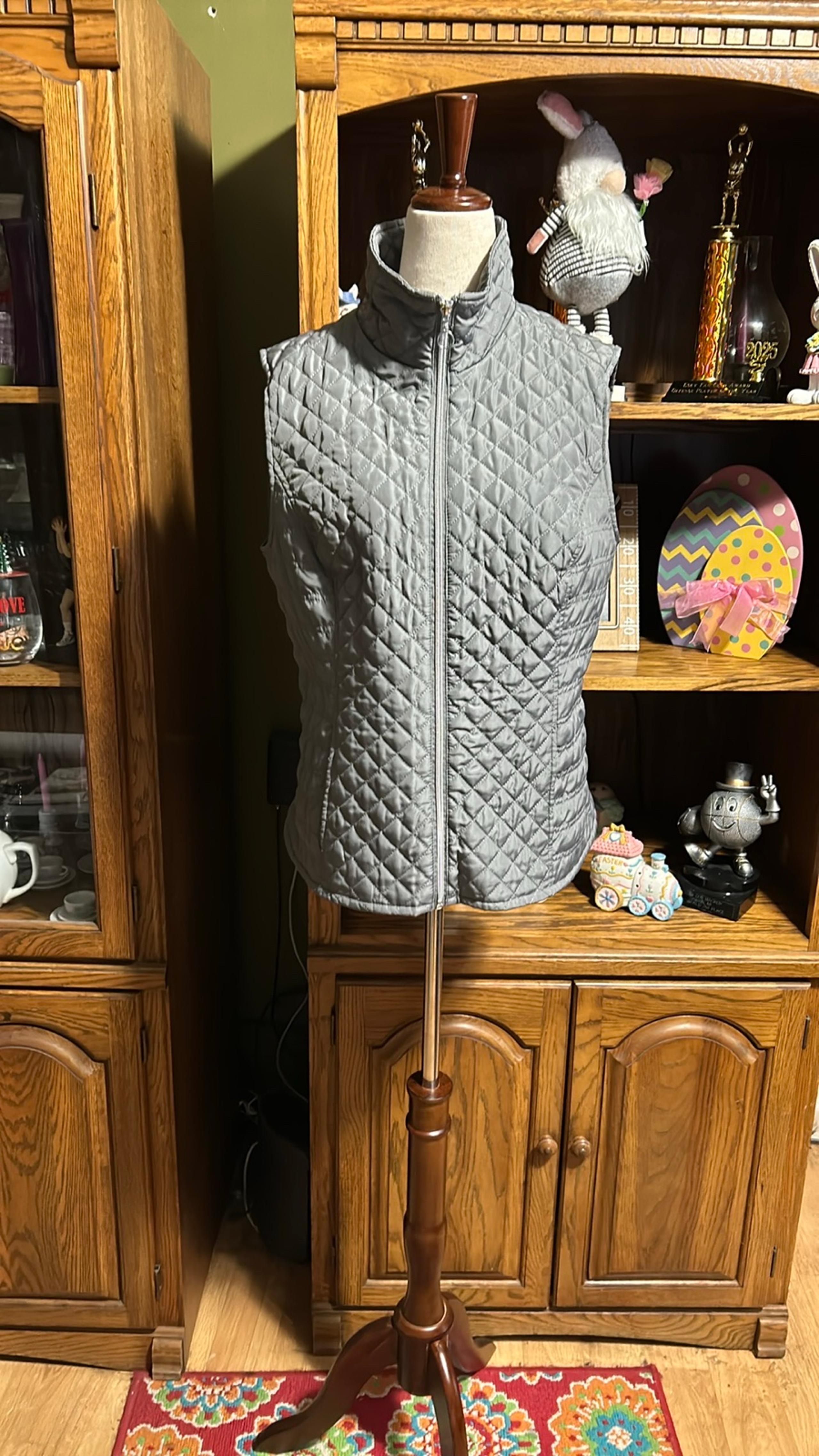 Christopher & Banks Gray Quilted Vest Medium NWOT