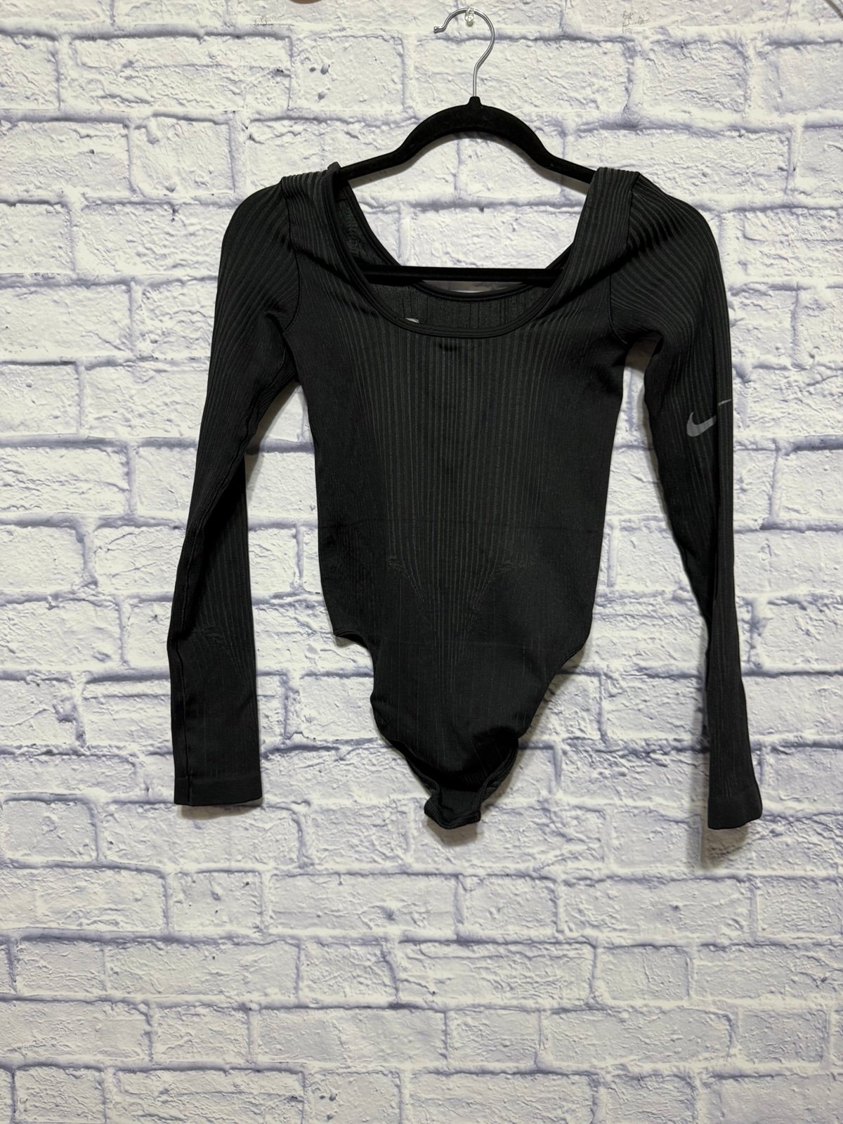 NIKE LAB CITY READY TEXTURED TRAINING LONG SLEEVE BODYSUIT TOP CU6111 - 010 Pre