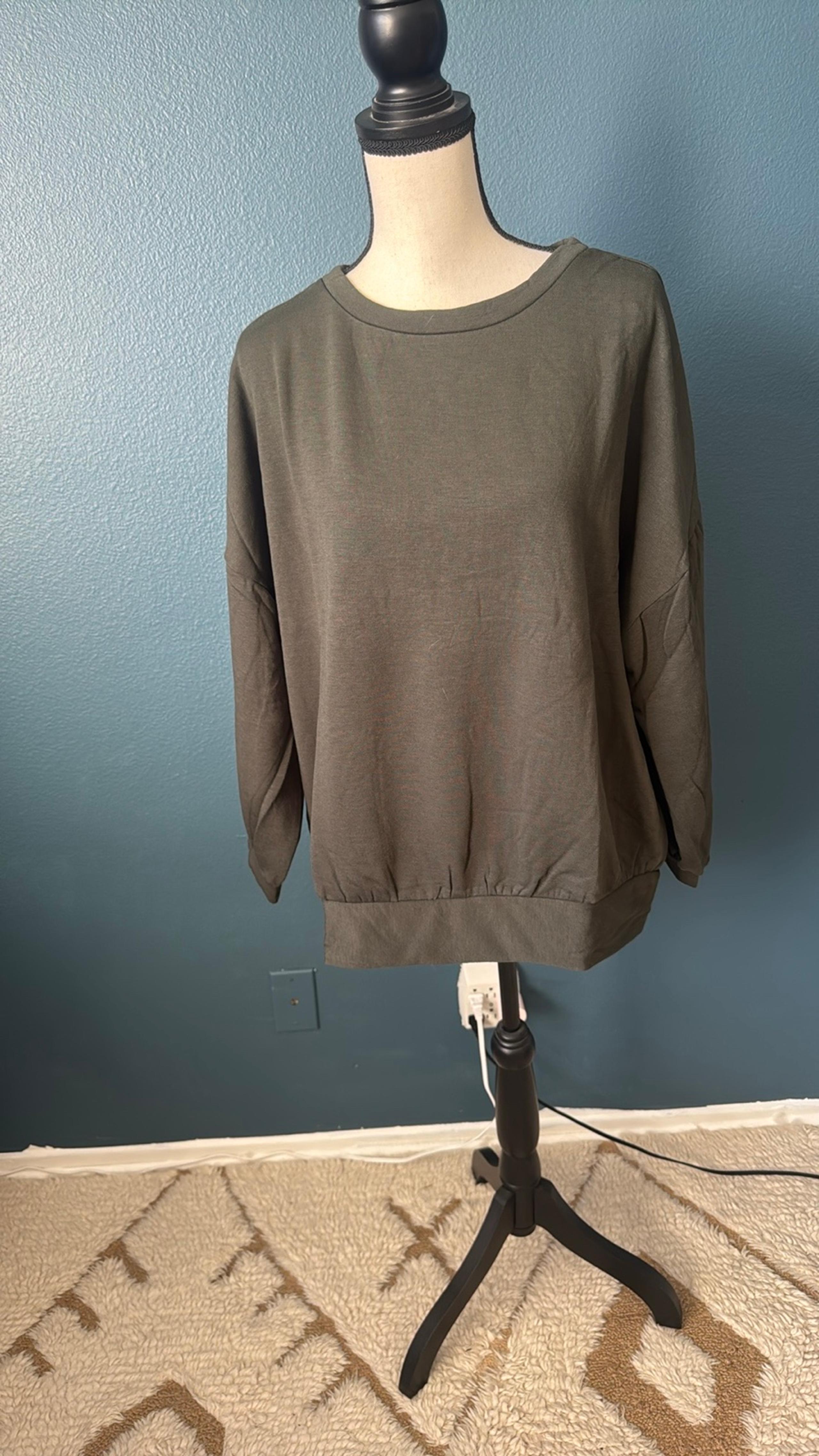 Workshop Republic Clothing Green Crew Neck
Sweater