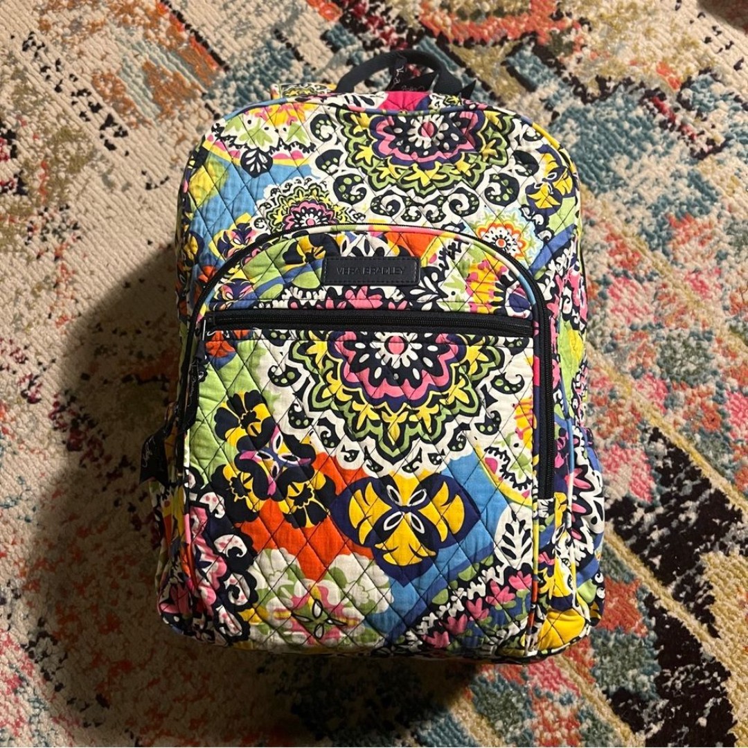 Vera Bradley like new condition backpack