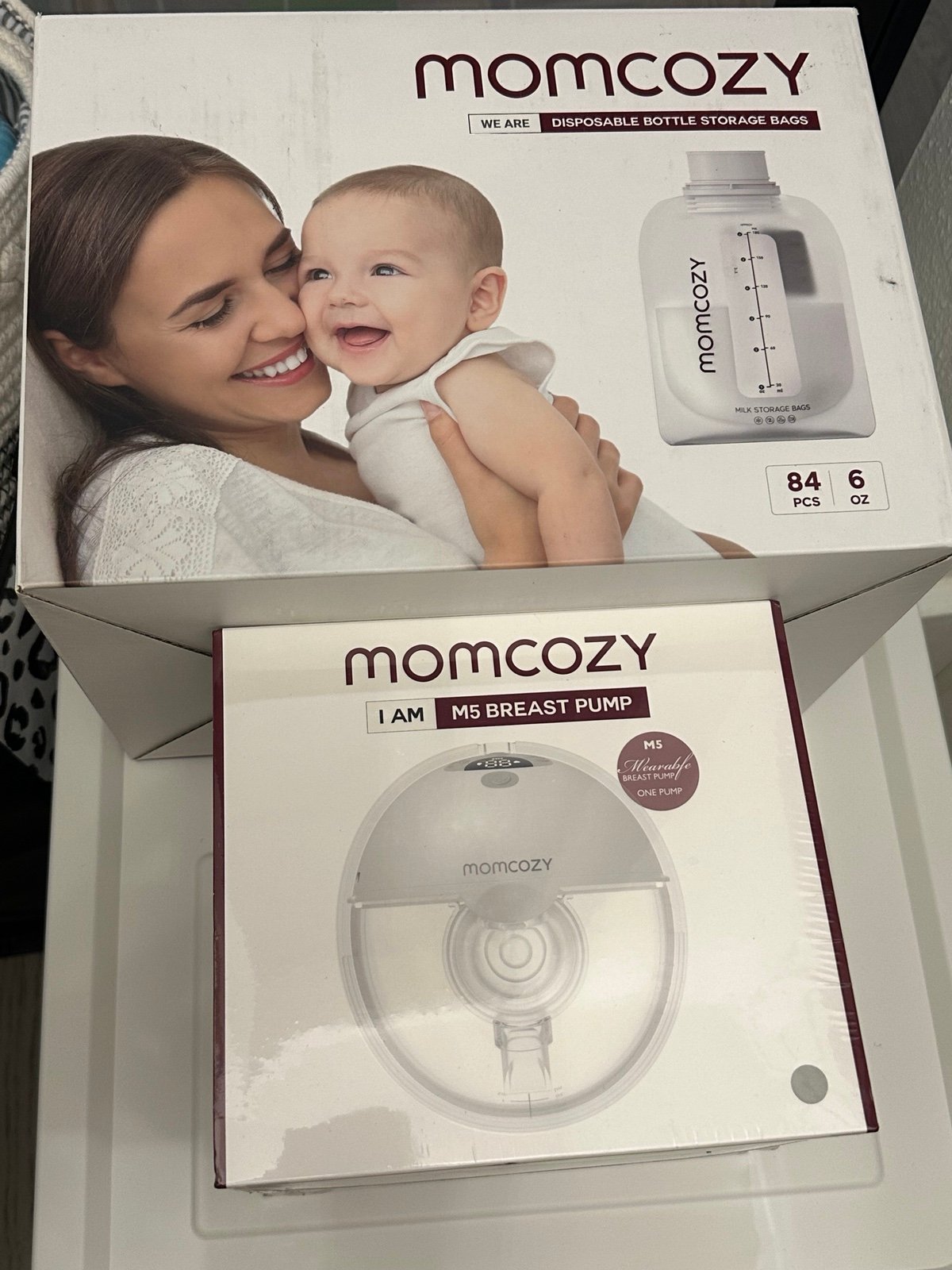 Momcozy Pump and Milk Storage Bag bundle, new