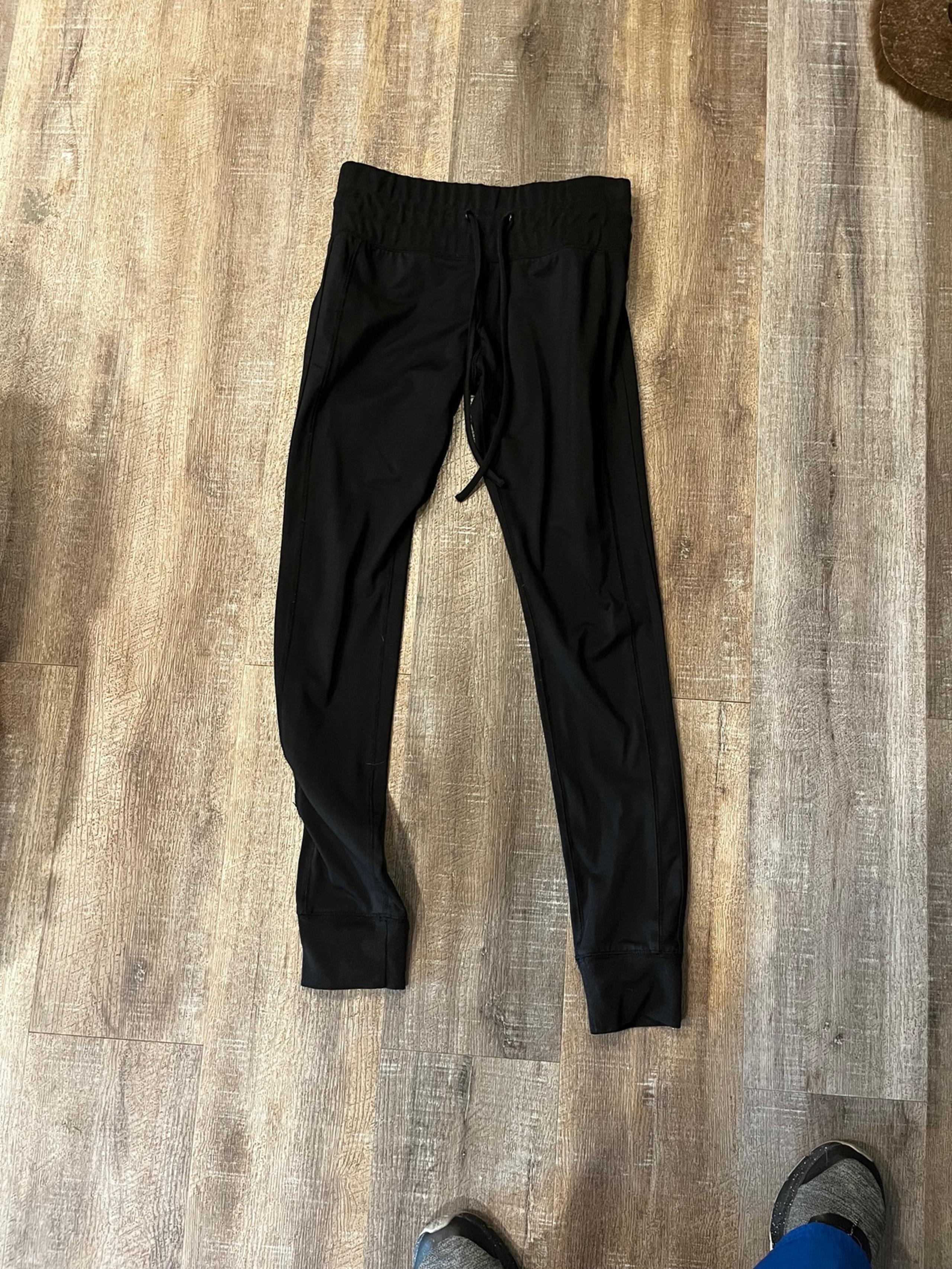 Black womens leggings size small
