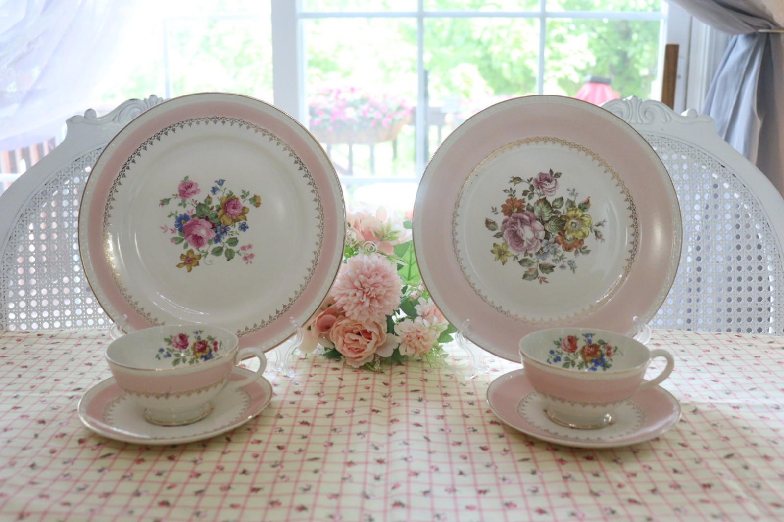 homer laughlin 2 cup&saucer, 2 dinner plates