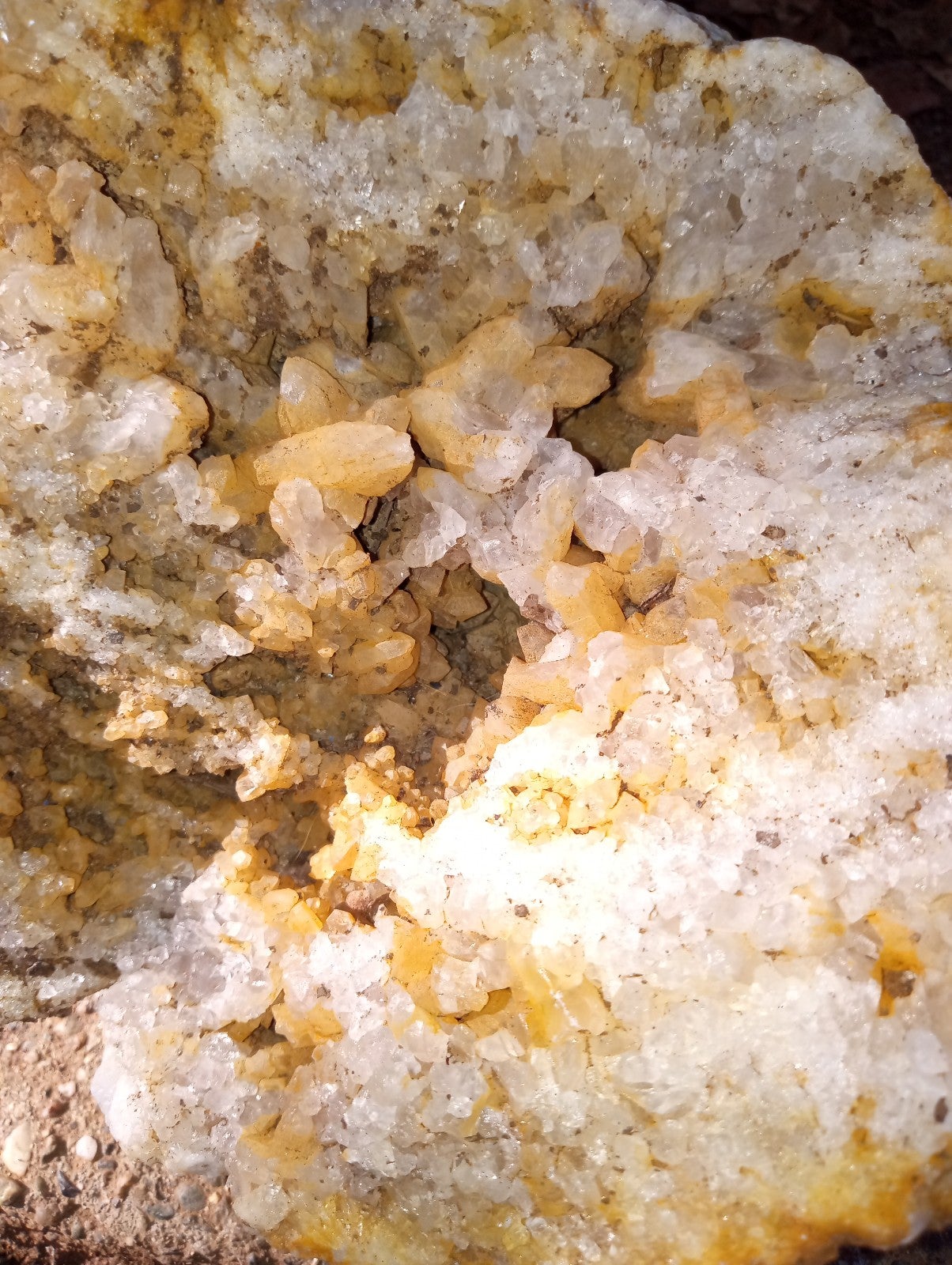 Crystal geode