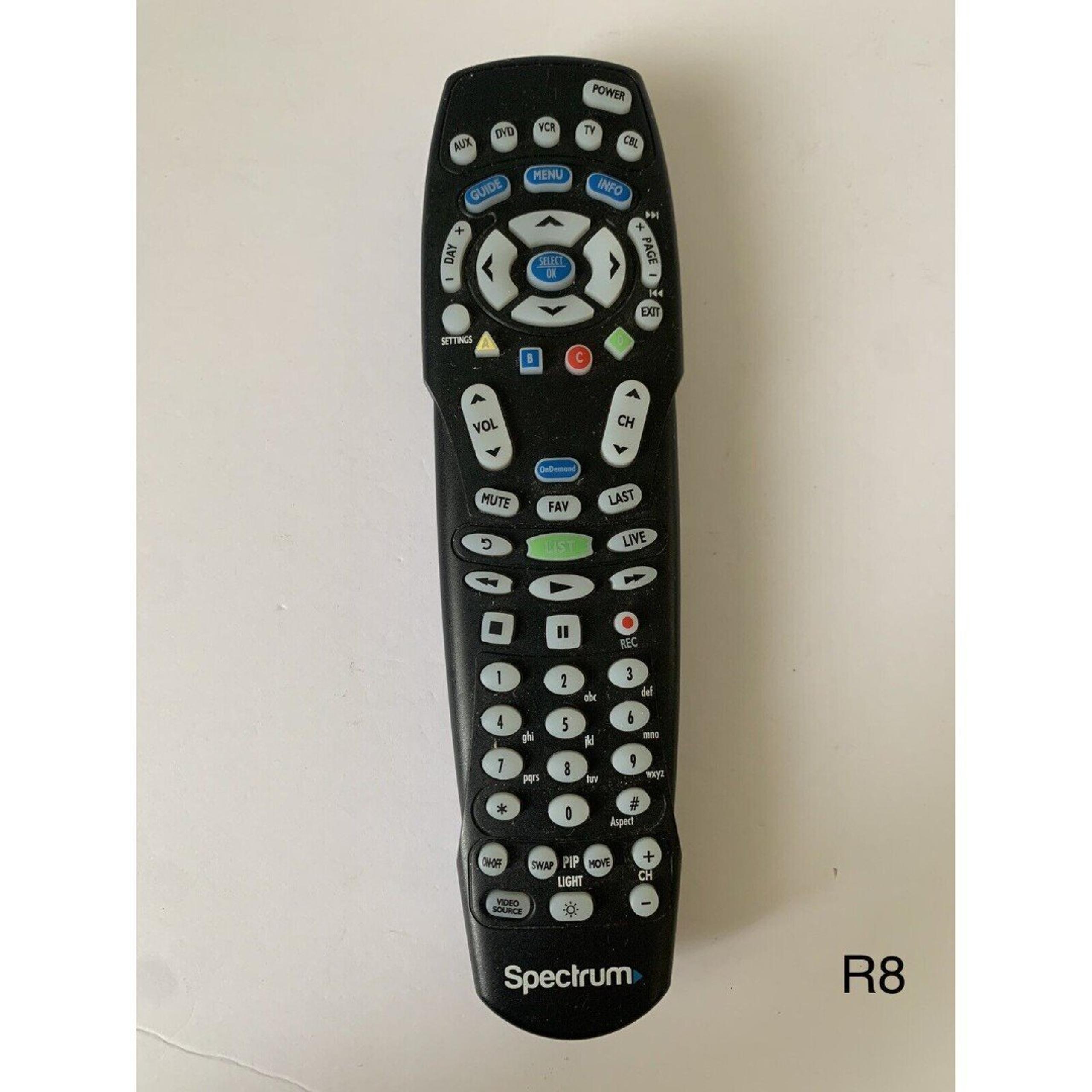 Remote Control  RC122 RC1226001/04B TWC TV Spectrum Time Warner Tested
