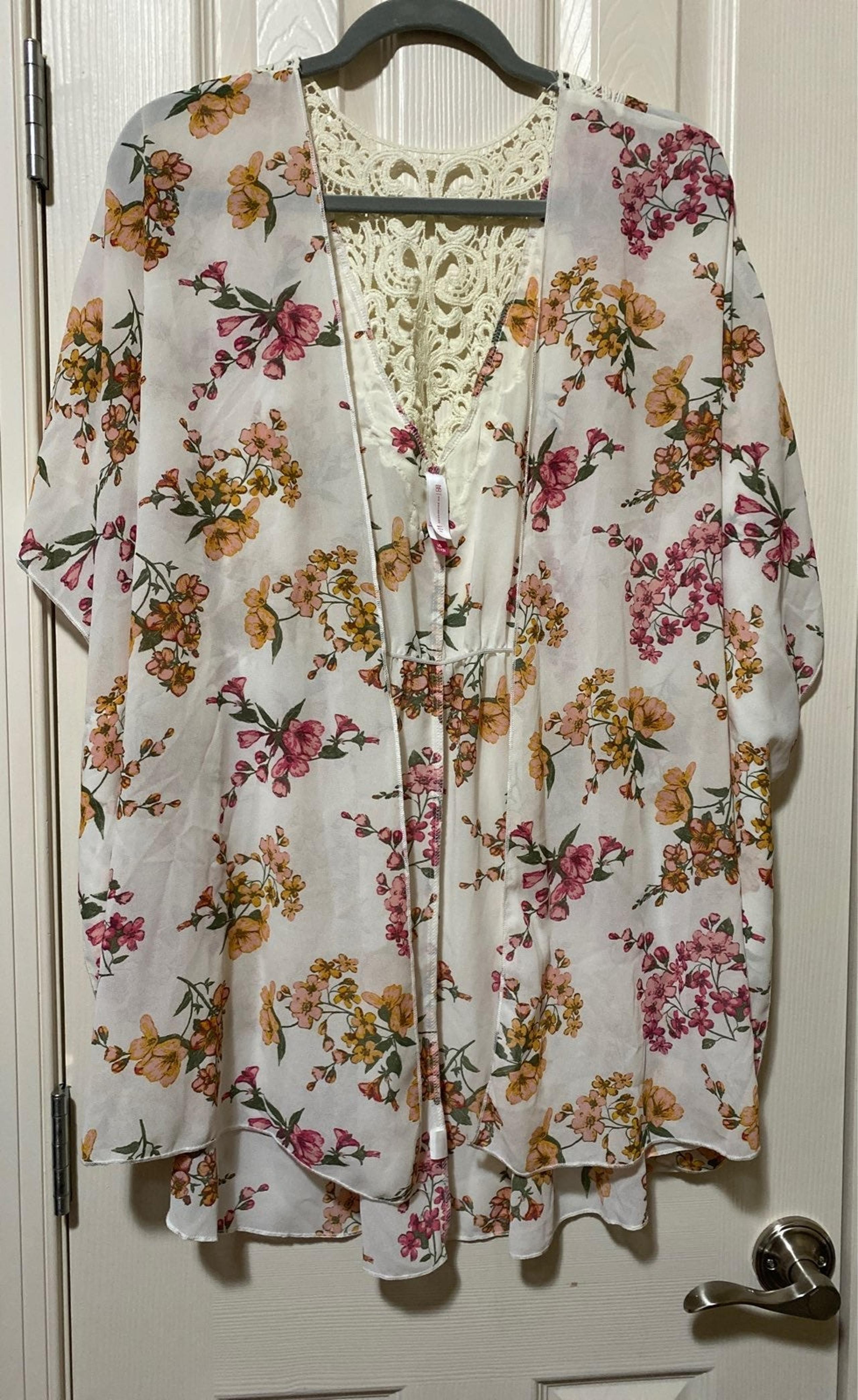 Nwt floral swimsuit cover up