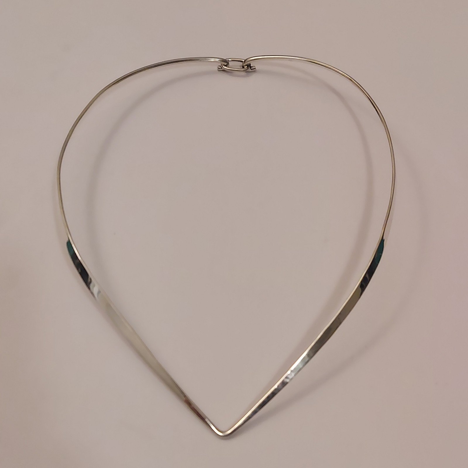 Vintage TO-41 925 Sterling Silver V shape Choker Collar Necklace With Lock