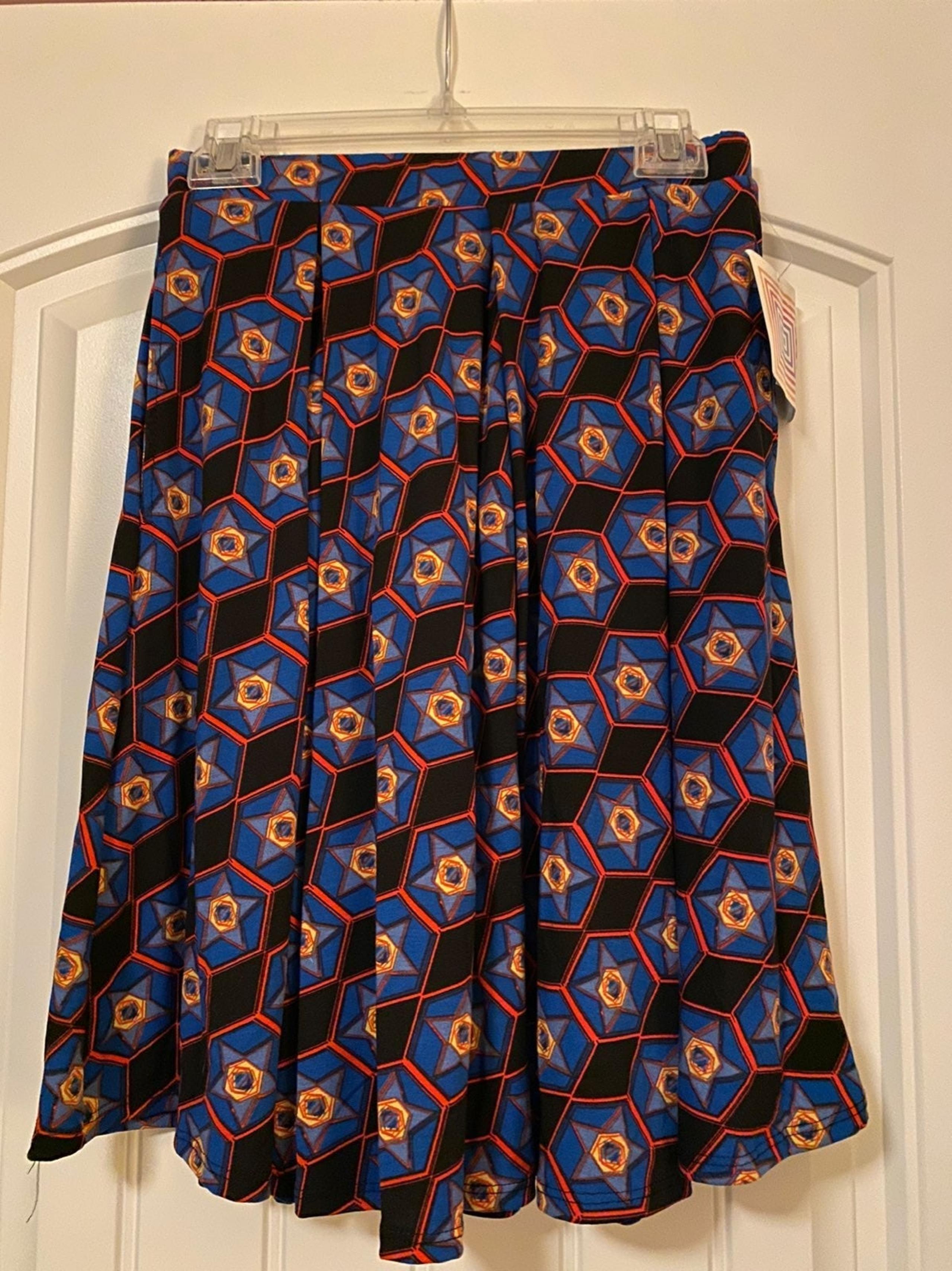 LuLaRoe Madison full skirt POCKETS! S