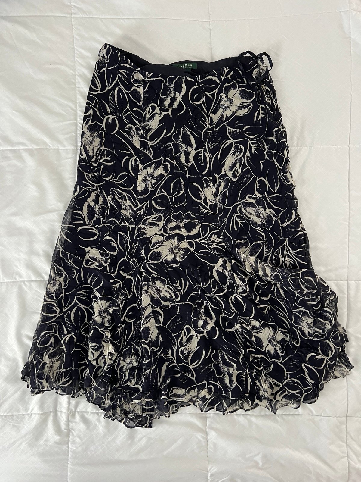 Lauren Ralph Lauren 100% Silk Skirt Size 10 Chiffon Midi Navy Blue Floral Spring