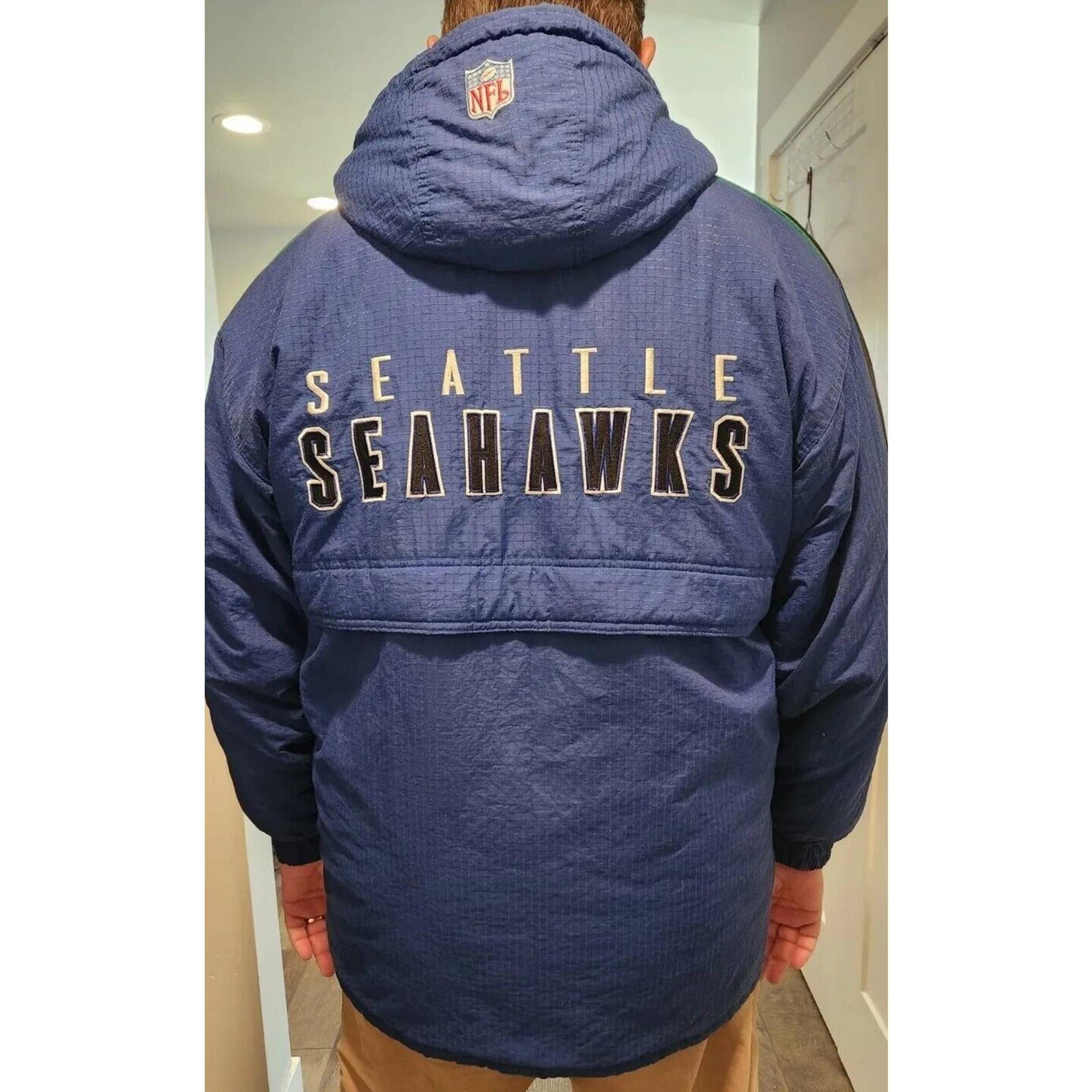 VTG Seattle Seahawks NFL Spell Out Large Bomber Puffer Jacket Coat Puma Hooded