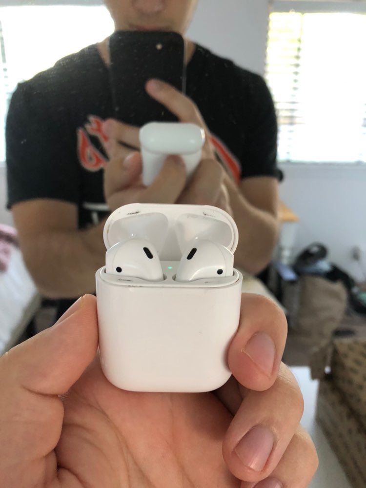 Apple AirPods