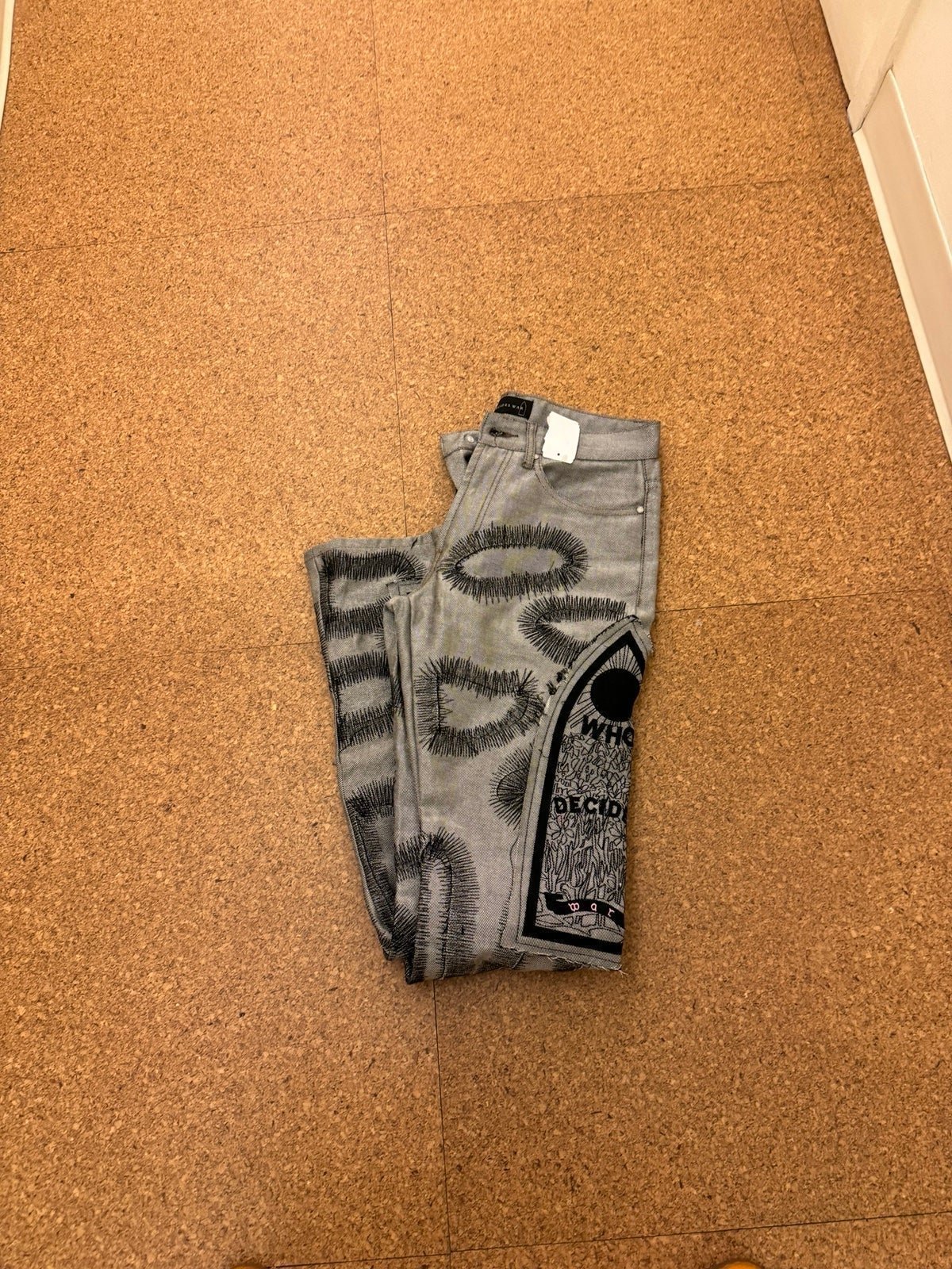 who decides war jeans skinny size 30