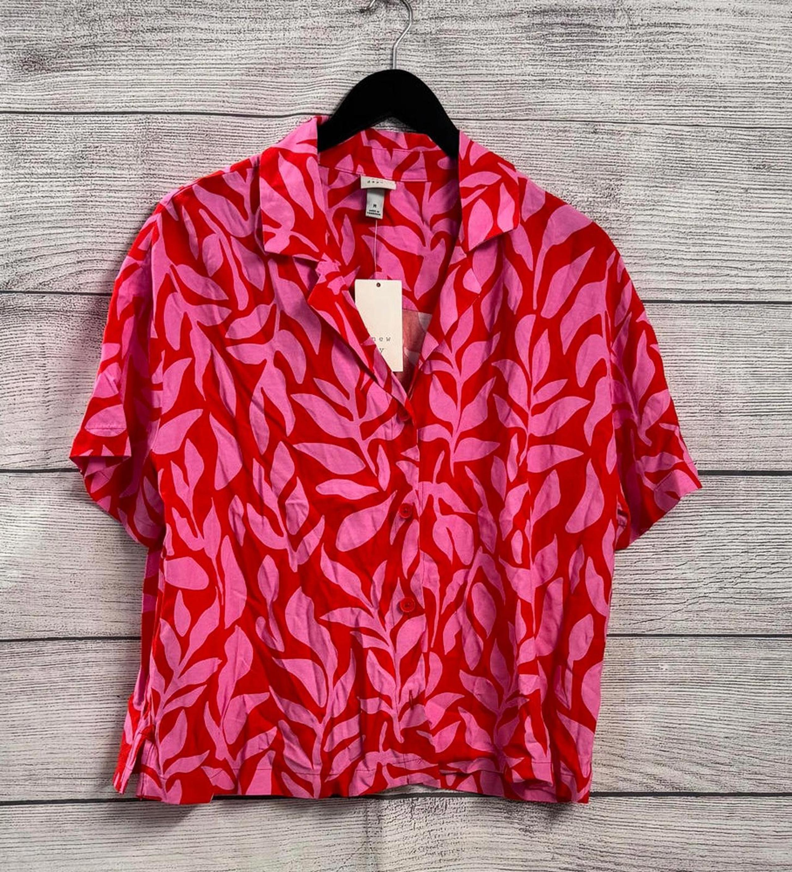 A New Day Red Pink Print Crop Button Up Blouse Women Size Medium